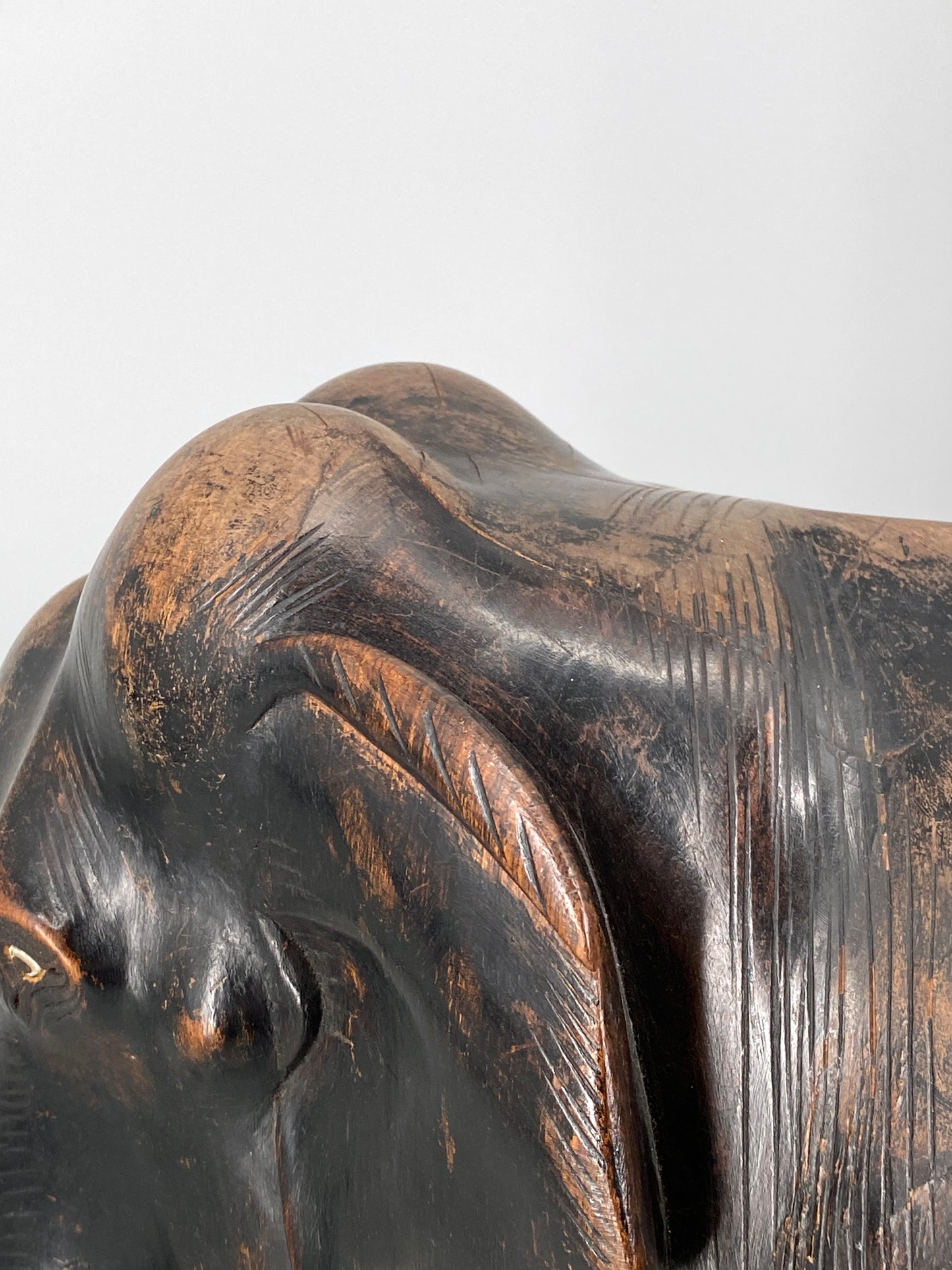 Elefanten Skulptur aus Holz geschnitzt, 20 Jhd.