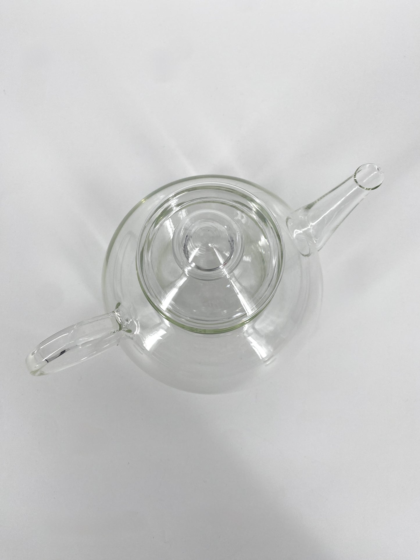 Teekanne Jenaer Glas von W. Wagenfeld, Deutschland