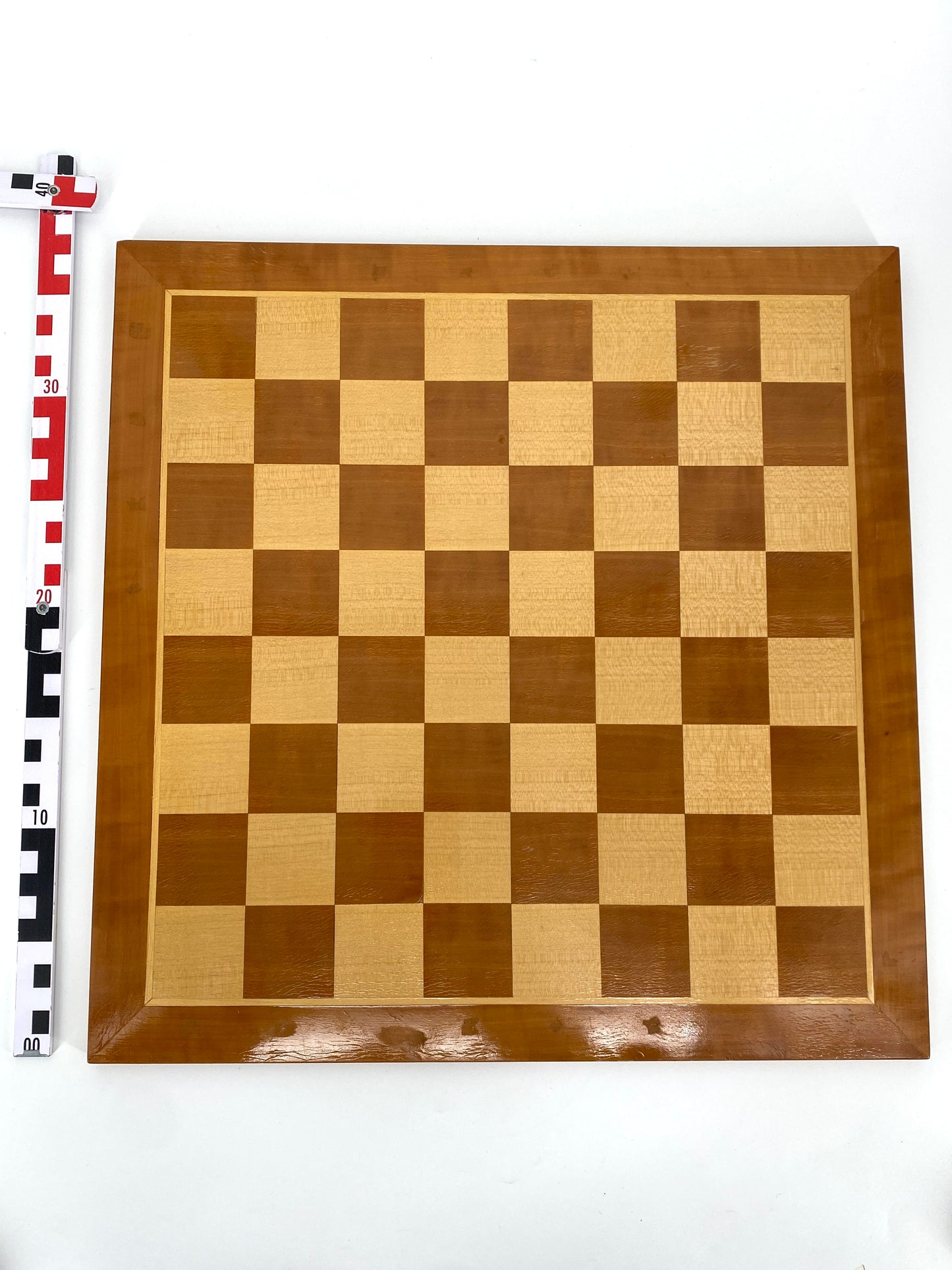 Schachbrett von Franz Carl Weber mit Intarsie, Schweiz