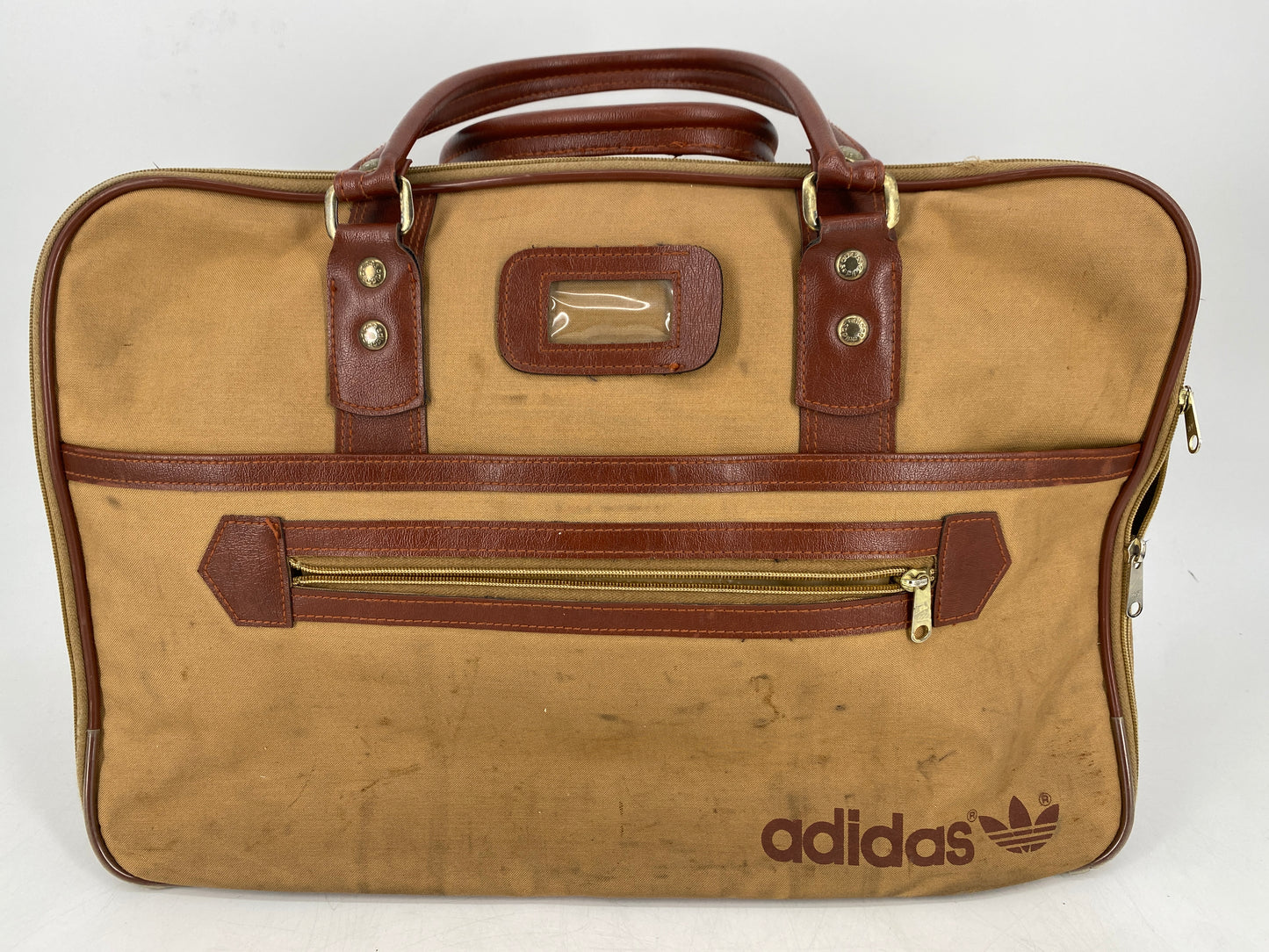 Vintage Sporttasche von Adidas mit ikonischen Trefoil logo