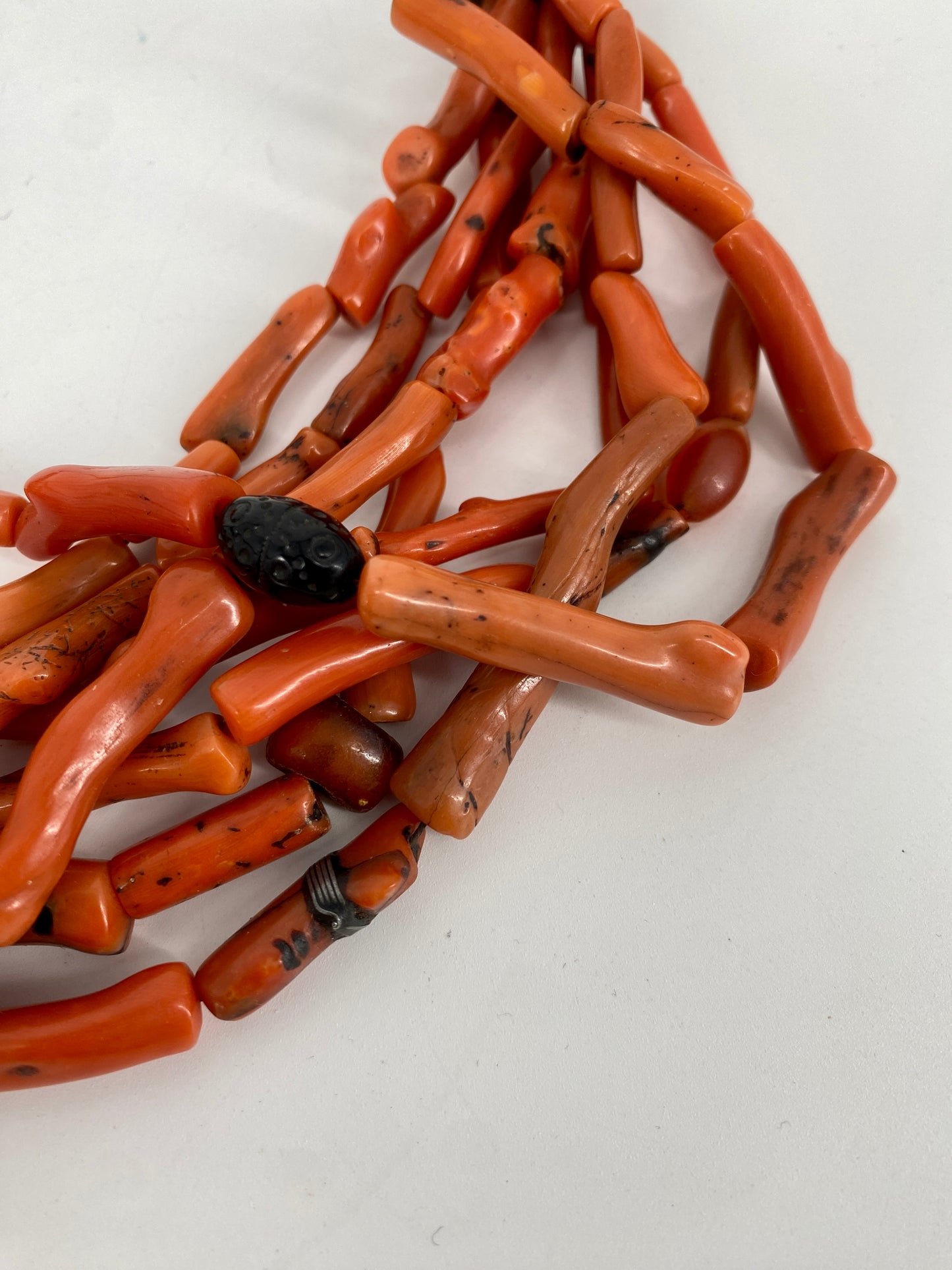 Antikes Collier aus Koralle, Berberschmuck, Marokko