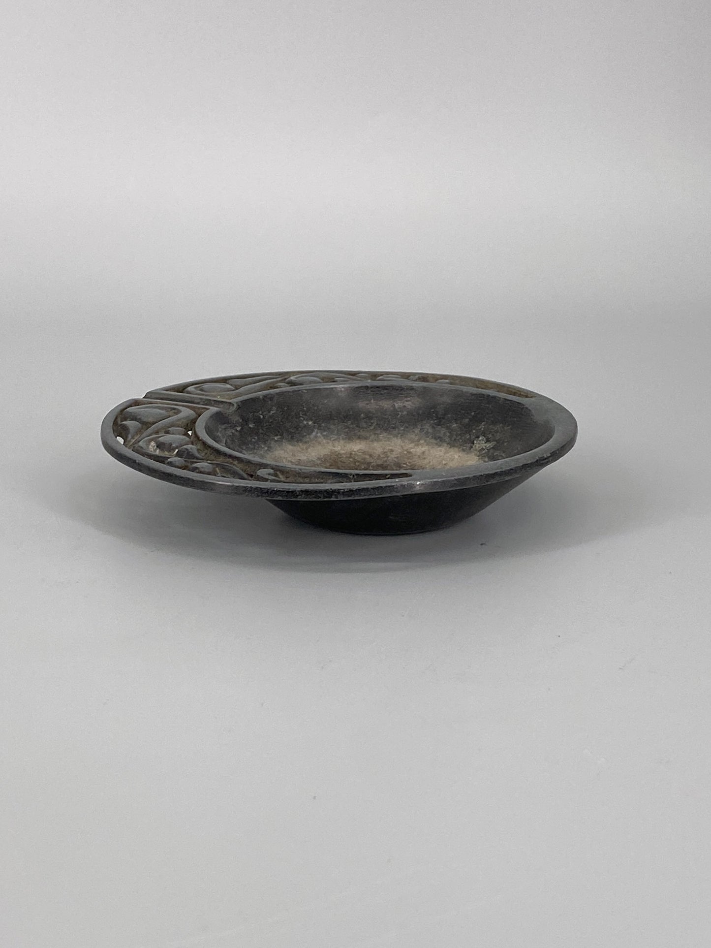Jugendstil Aschenbecher aus Zinn, 20. Jahrhundert
