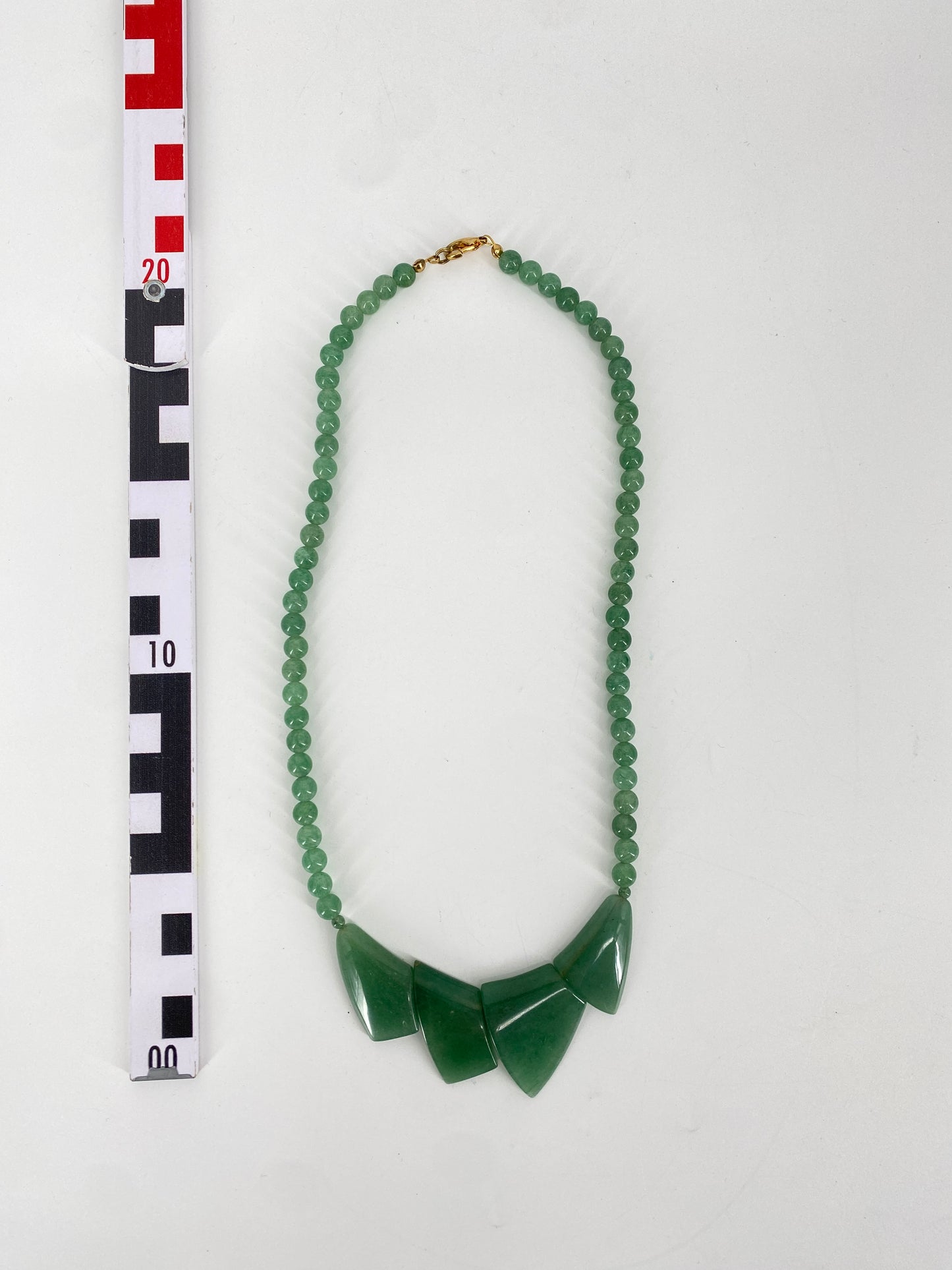 Perlenkette aus Jade, Art Deco, 80er