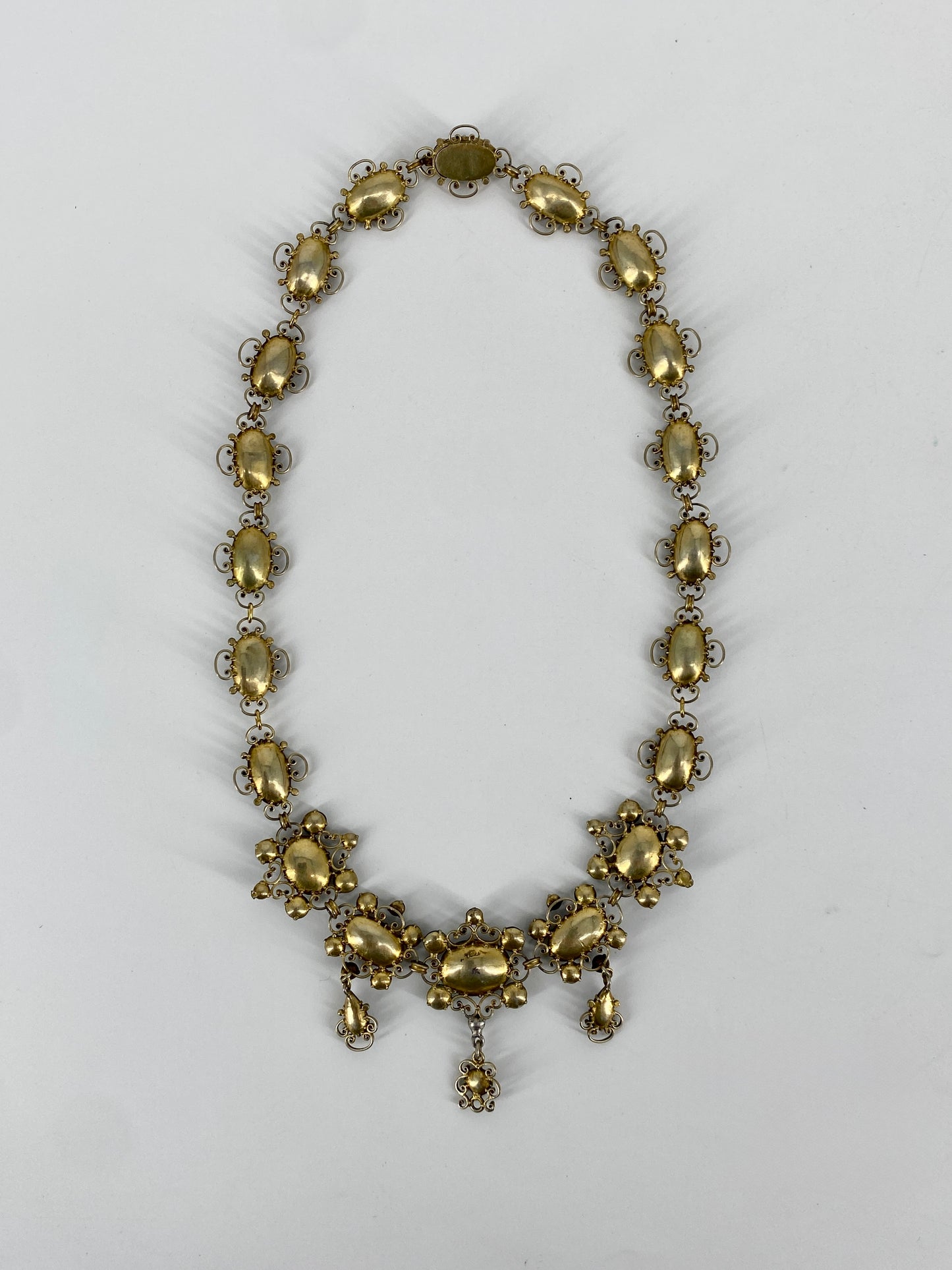 Collier und Armband im Stil "Ulmer Schmuck" aus Silber