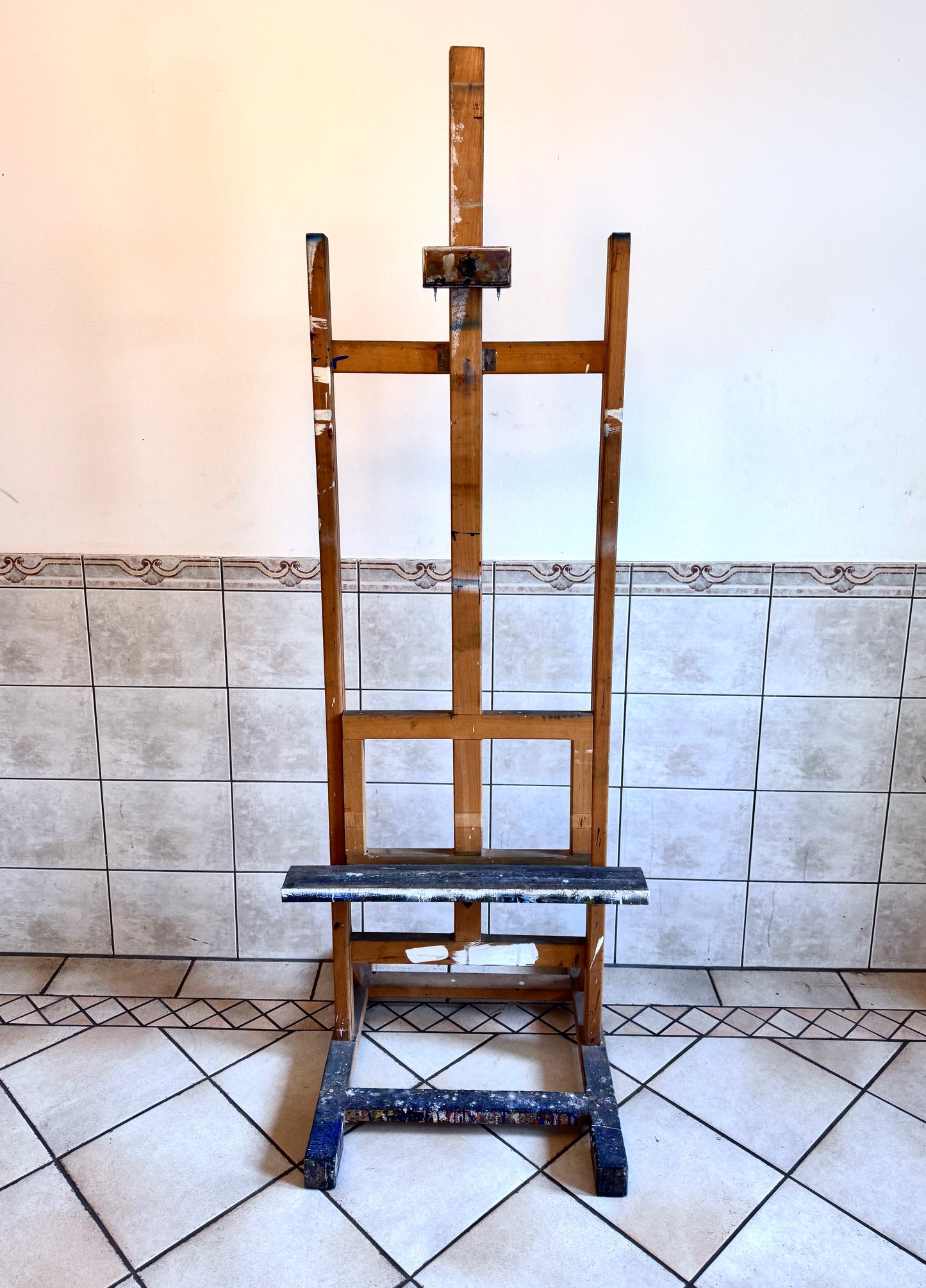 Massive Staffelei 150 cm Formathöhe, Höhenverstellbar