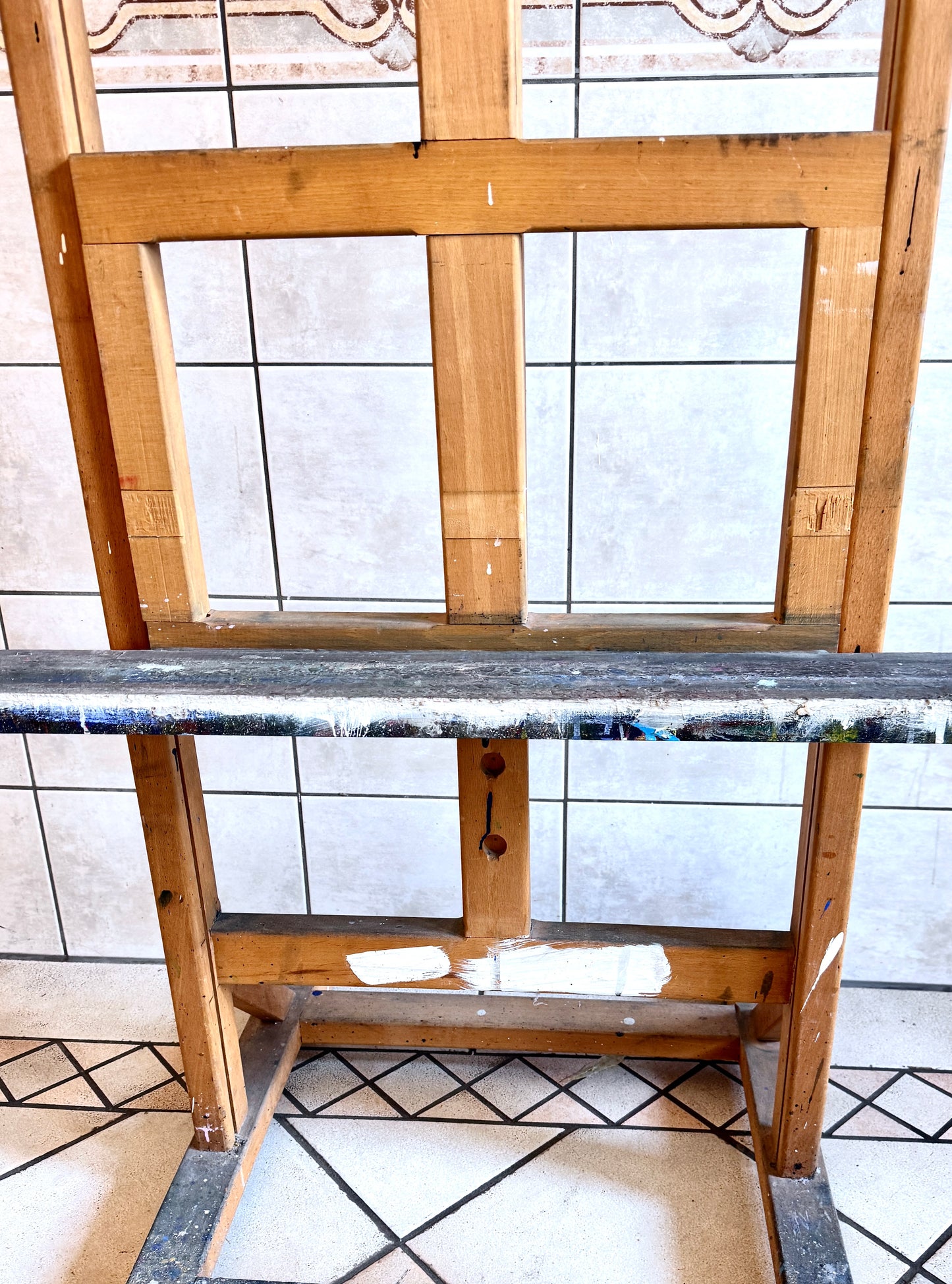 Massive Staffelei 150 cm Formathöhe, Höhenverstellbar