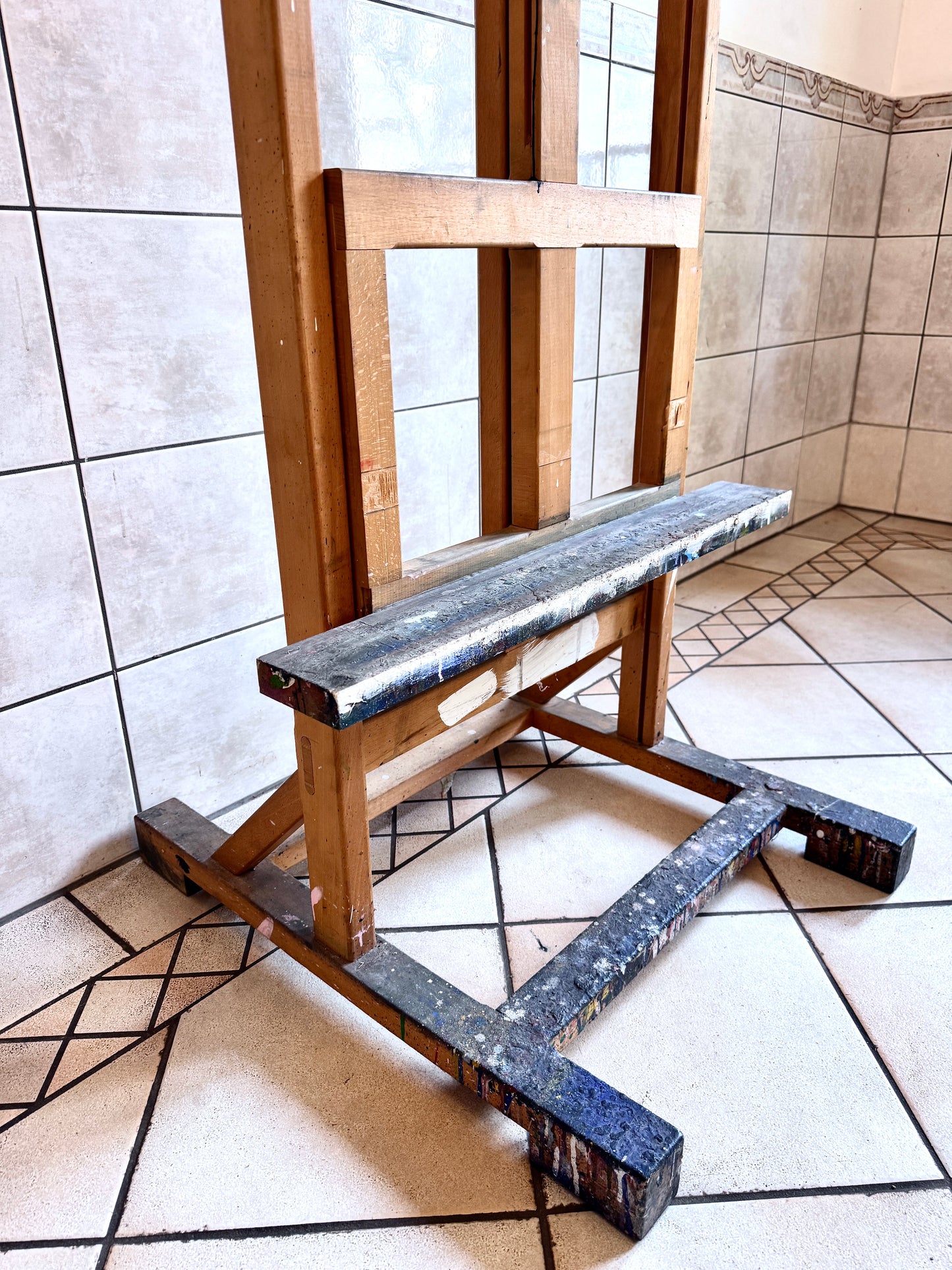 Massive Staffelei 150 cm Formathöhe, Höhenverstellbar