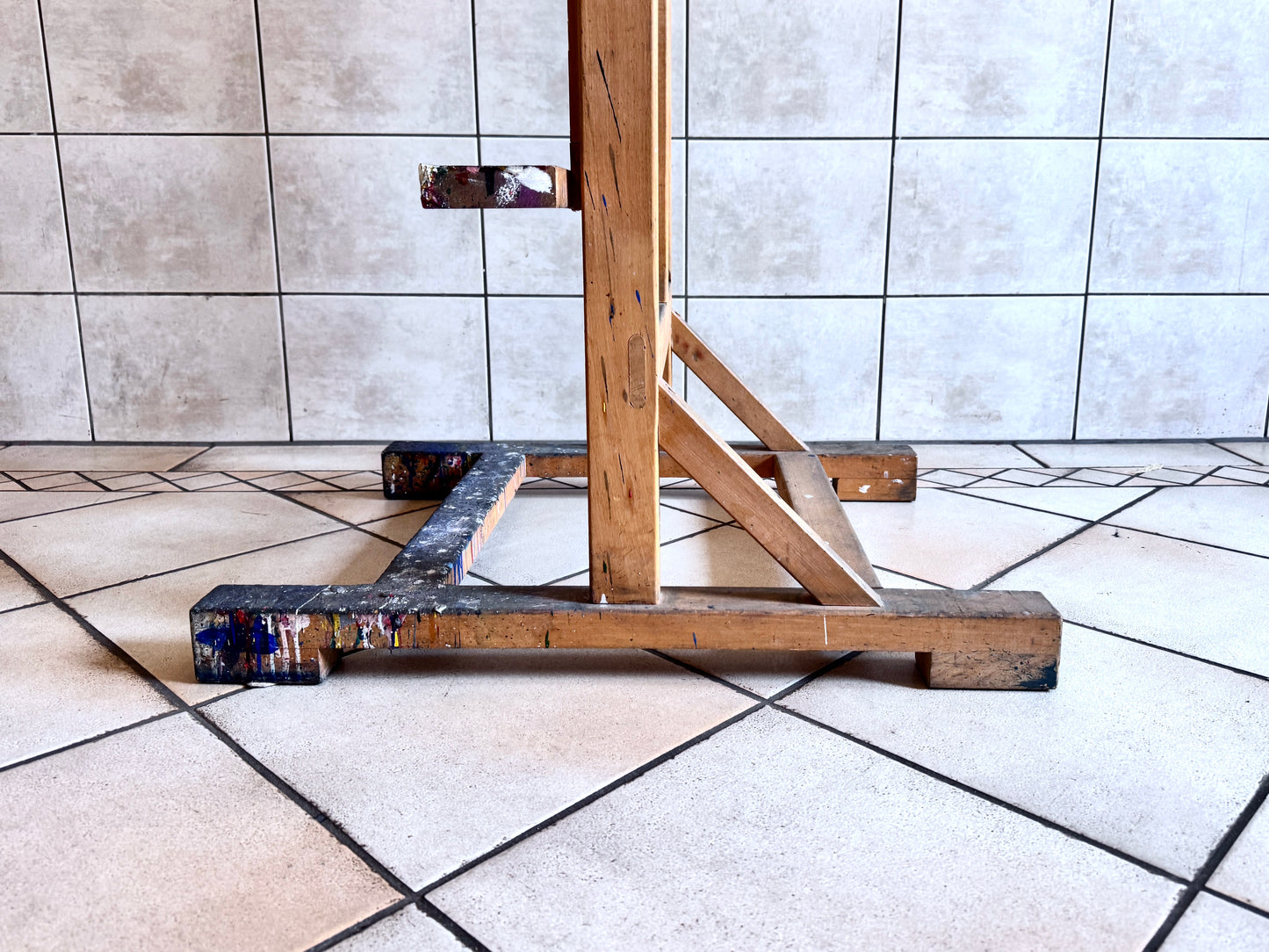 Massive Staffelei 150 cm Formathöhe, Höhenverstellbar
