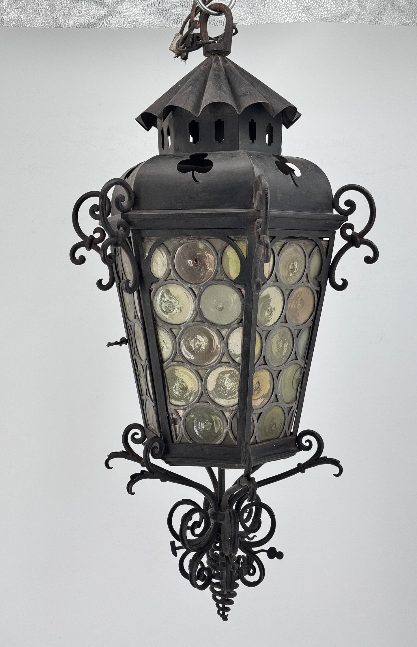 ANTIKE SCHMIEDEEISERNE LATERNE BUNTGLAS 19. JH. NEUGOTIK VINTAGE
