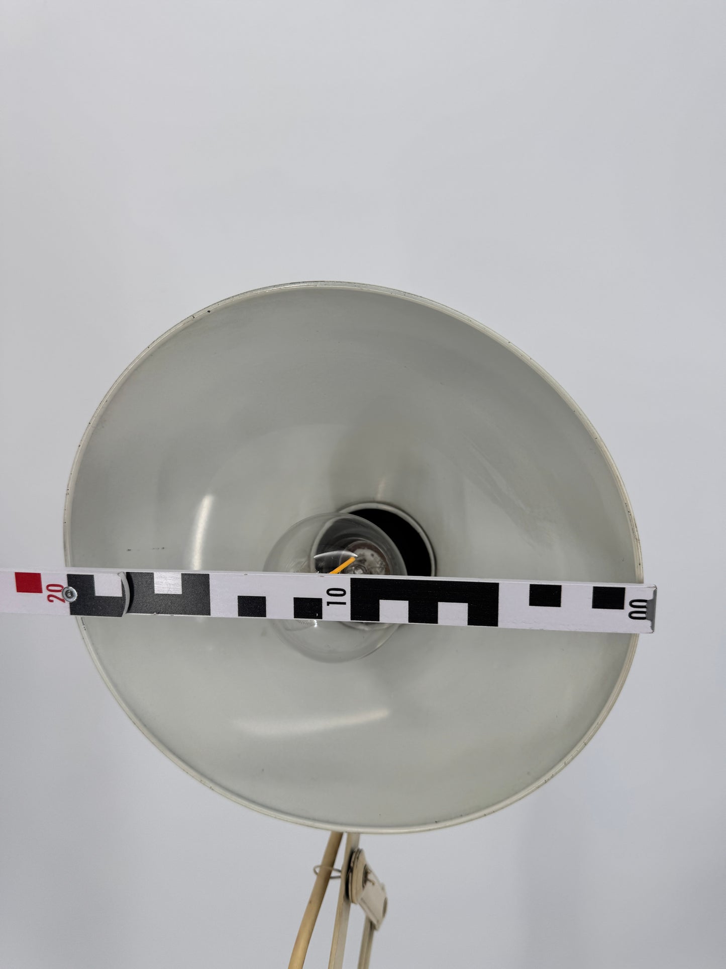 Kaiser Scherenlampe Bauhaus Modell 6718 Weiß