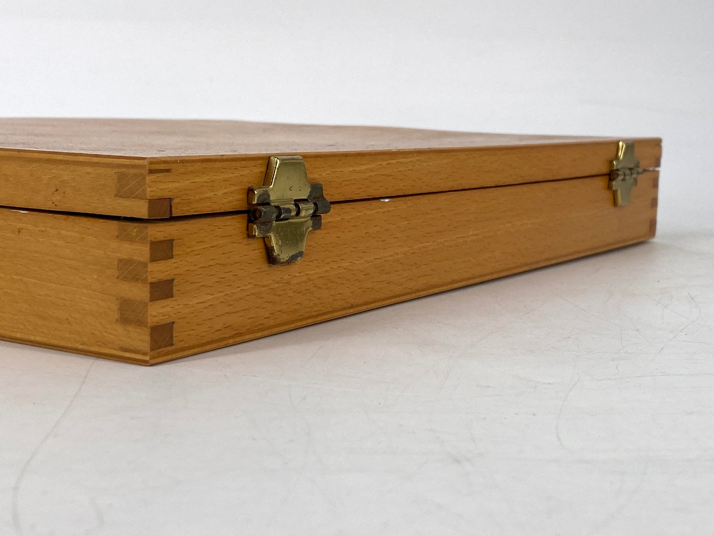 Malkasten aus Holz vom Künstlerbedarf Josef Kuri aus Freiburg, Deutschland