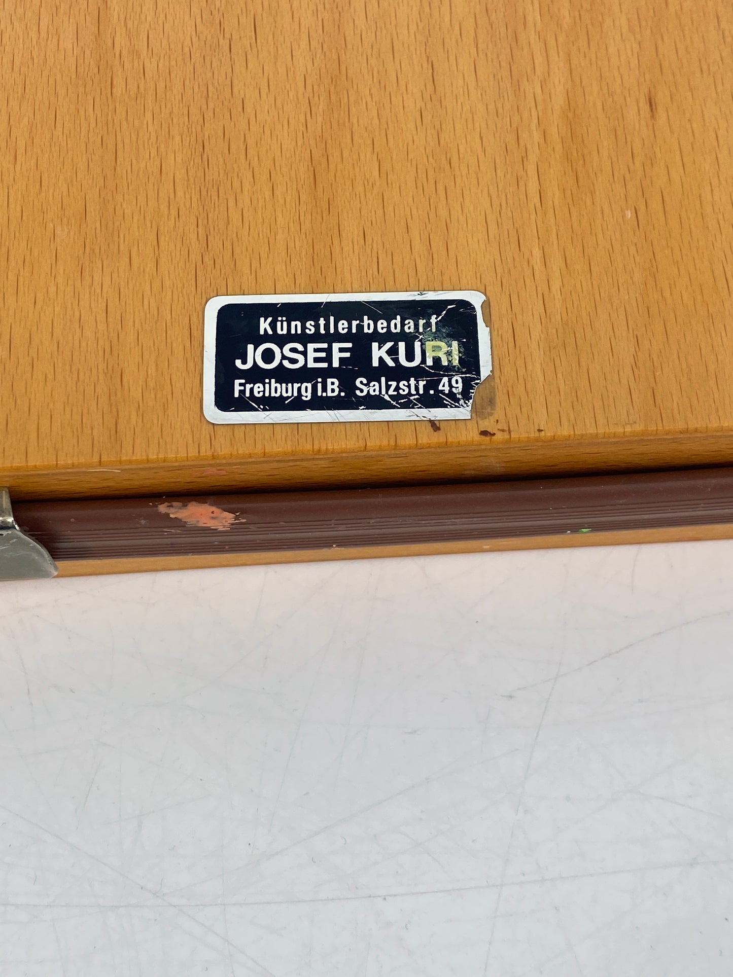 Malkasten aus Holz vom Künstlerbedarf Josef Kuri aus Freiburg, Deutschland