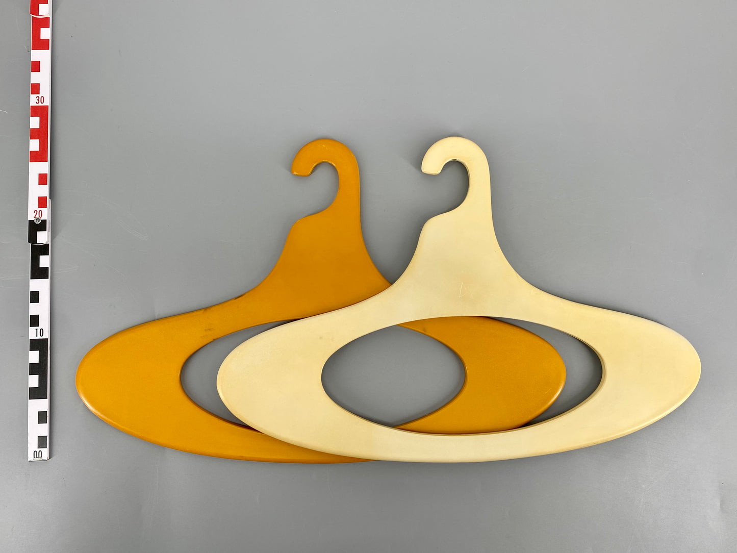 Space Age Kleiderbügel, 1970er