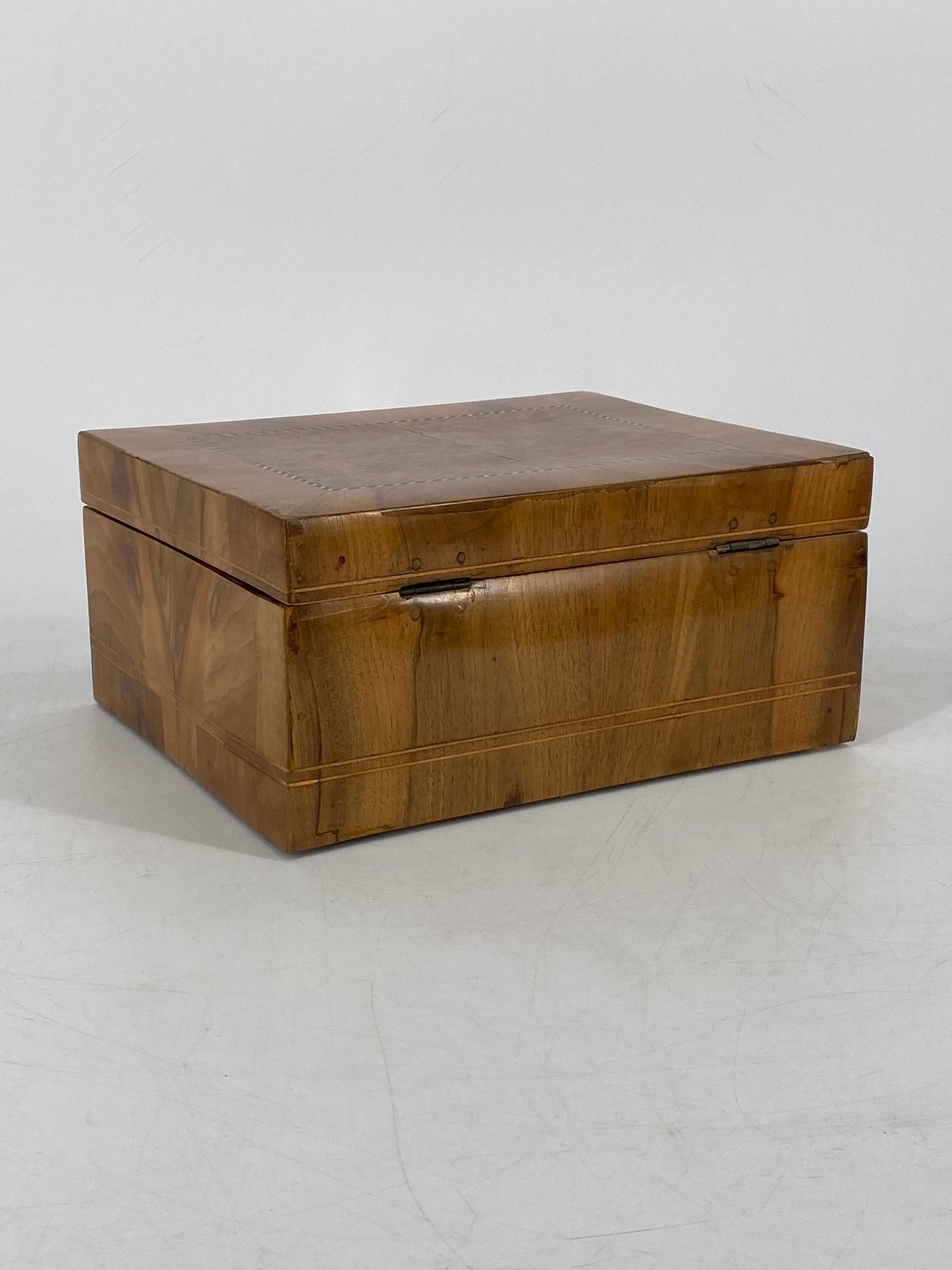 Biedermeier Schatulle aus Holz mit Intarsien