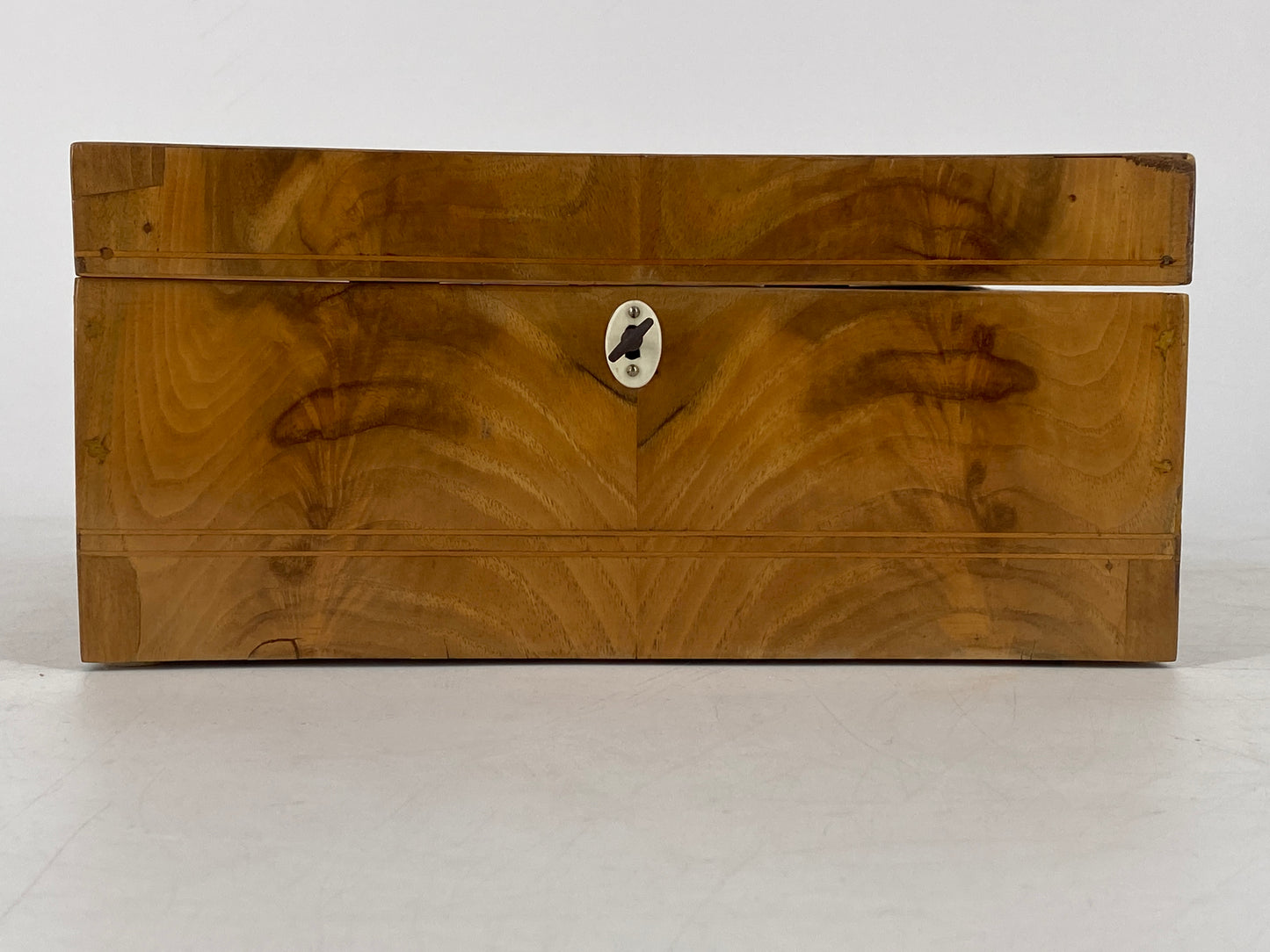 Biedermeier Schatulle aus Holz mit Intarsien