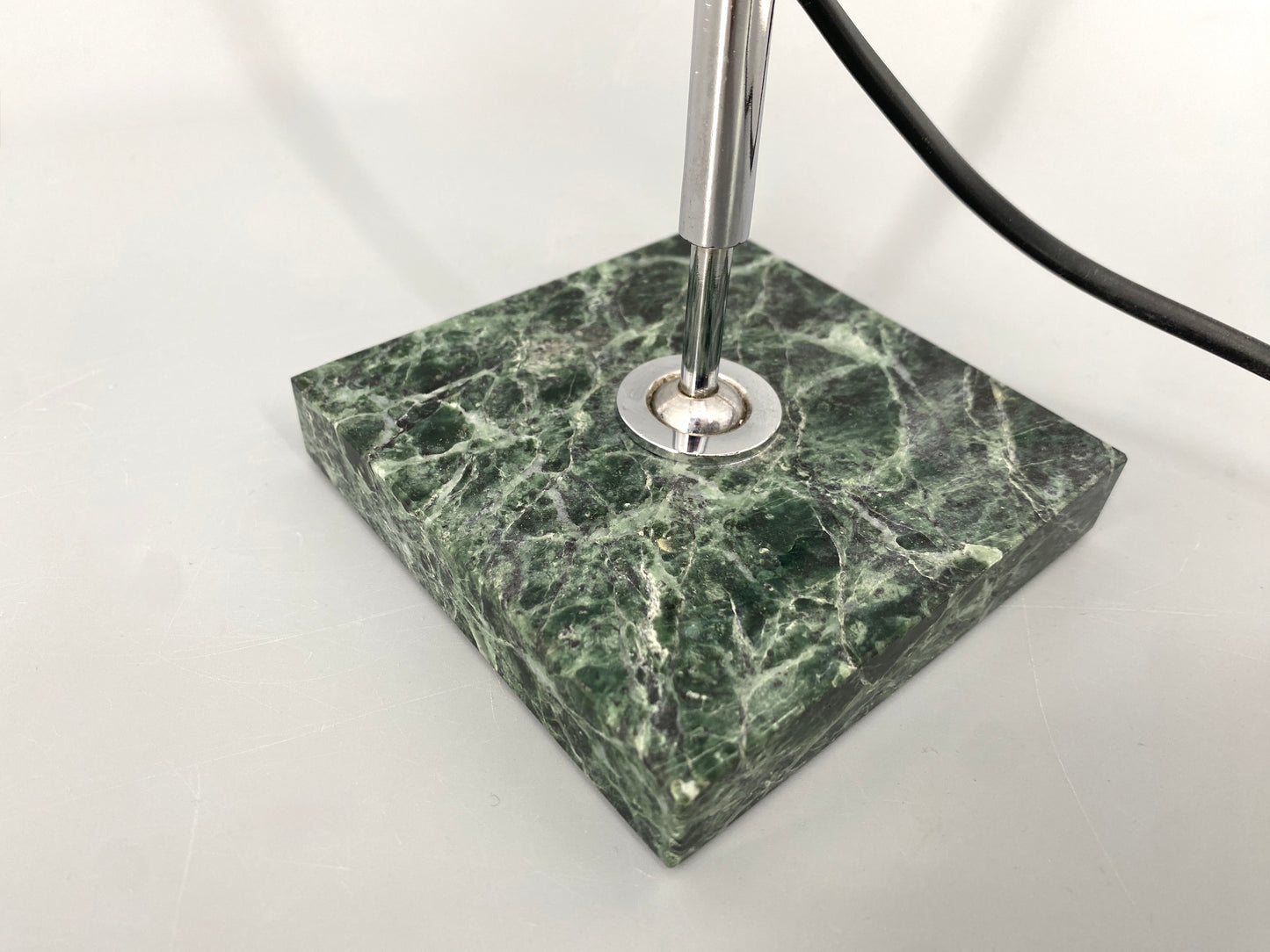 Tischlampe "GIRA" entworfen von Josep Maria Massana und Josep Maria Tremoleda  für Mobles 114, Barcelona, Spanien