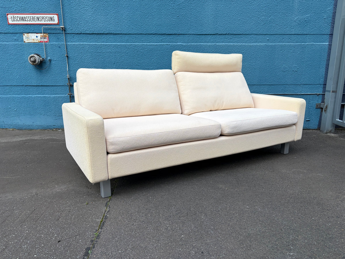 Kompakter 3-Sitzer Sofa "Consenta" mit Fusshocker von COR, Deutschland