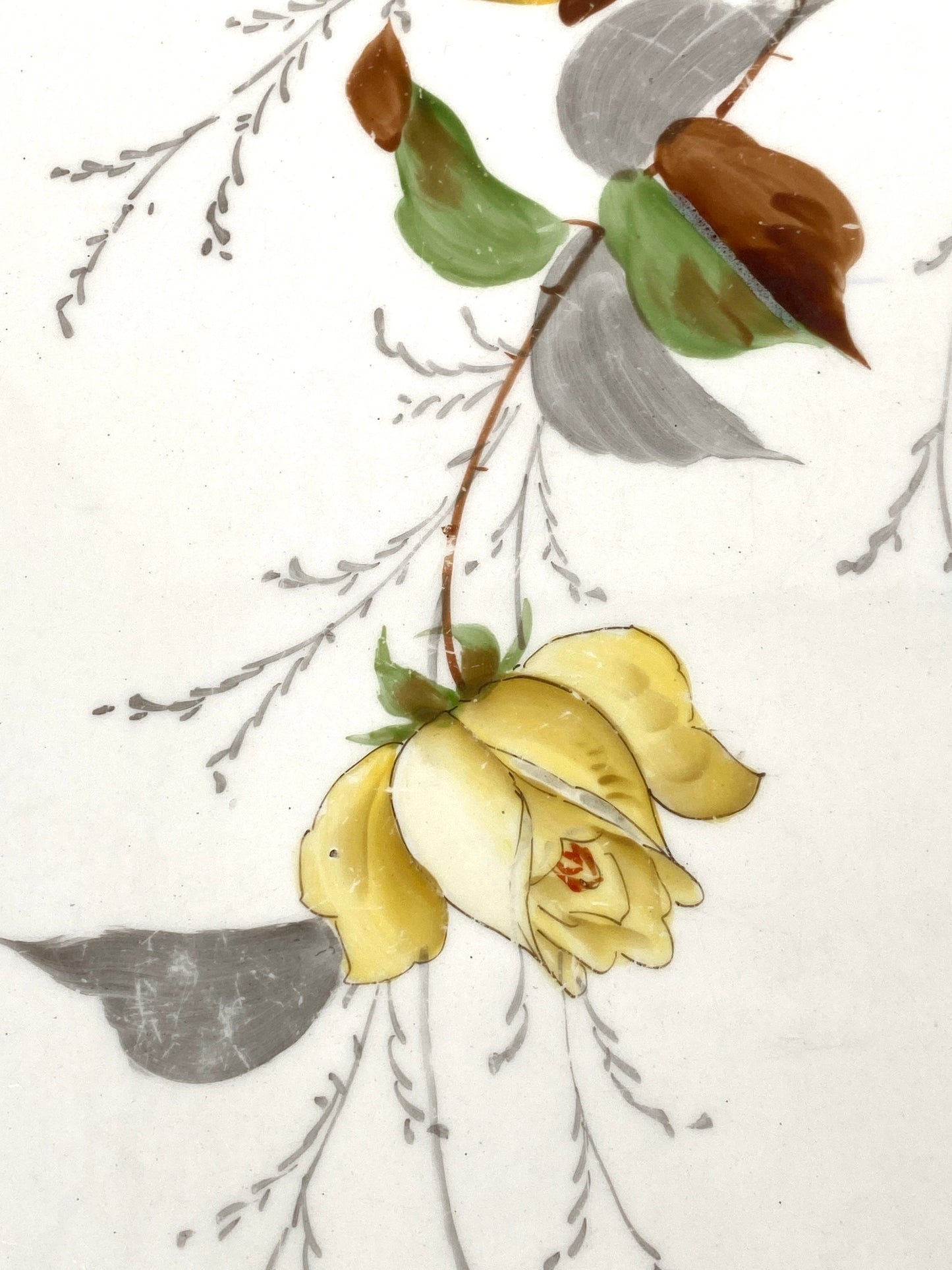 Große, bemalte Fliesenplatte mit einer Blumenkomposition, Jugendstil um 1900