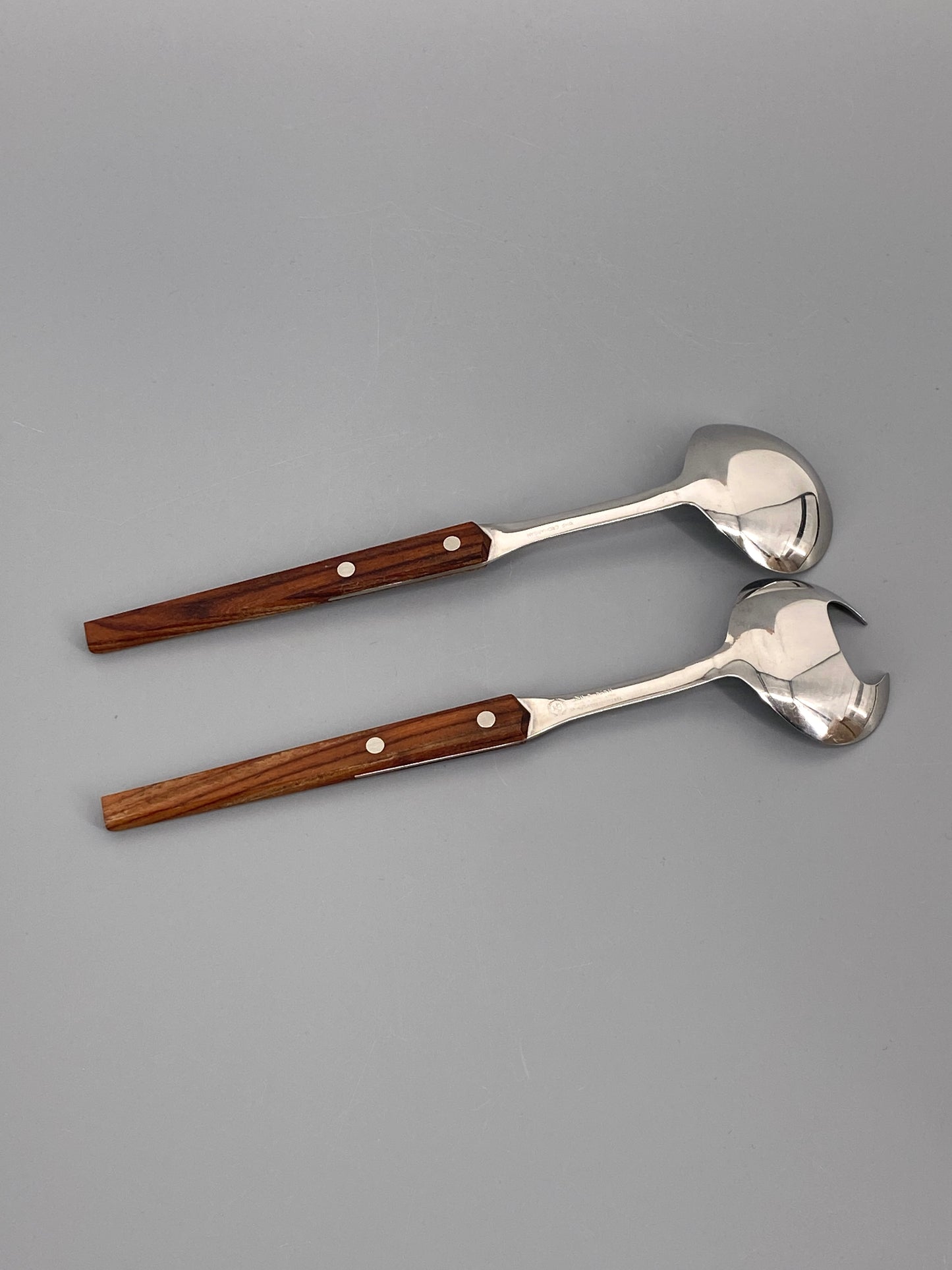 Salatbesteck von WMF, aus Cromargan und Holz, Hong Kong