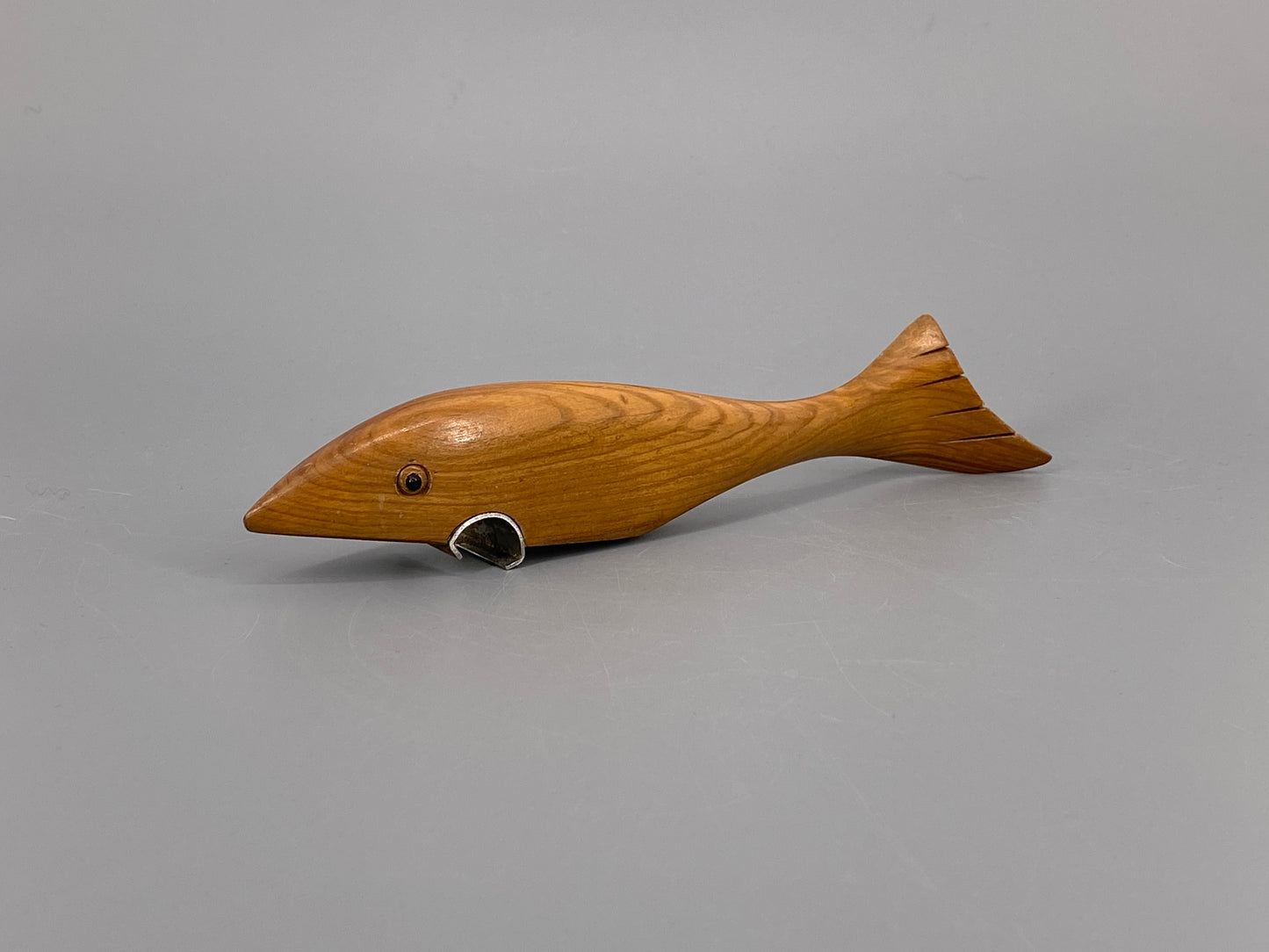 Mid Century Fisch Flaschenöffner, aus Holz
