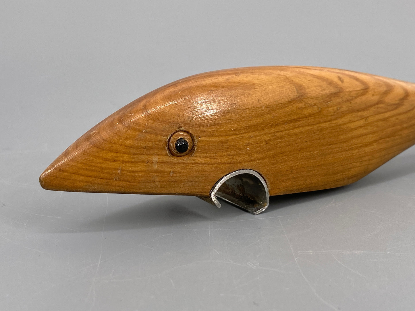 Mid Century Fisch Flaschenöffner, aus Holz
