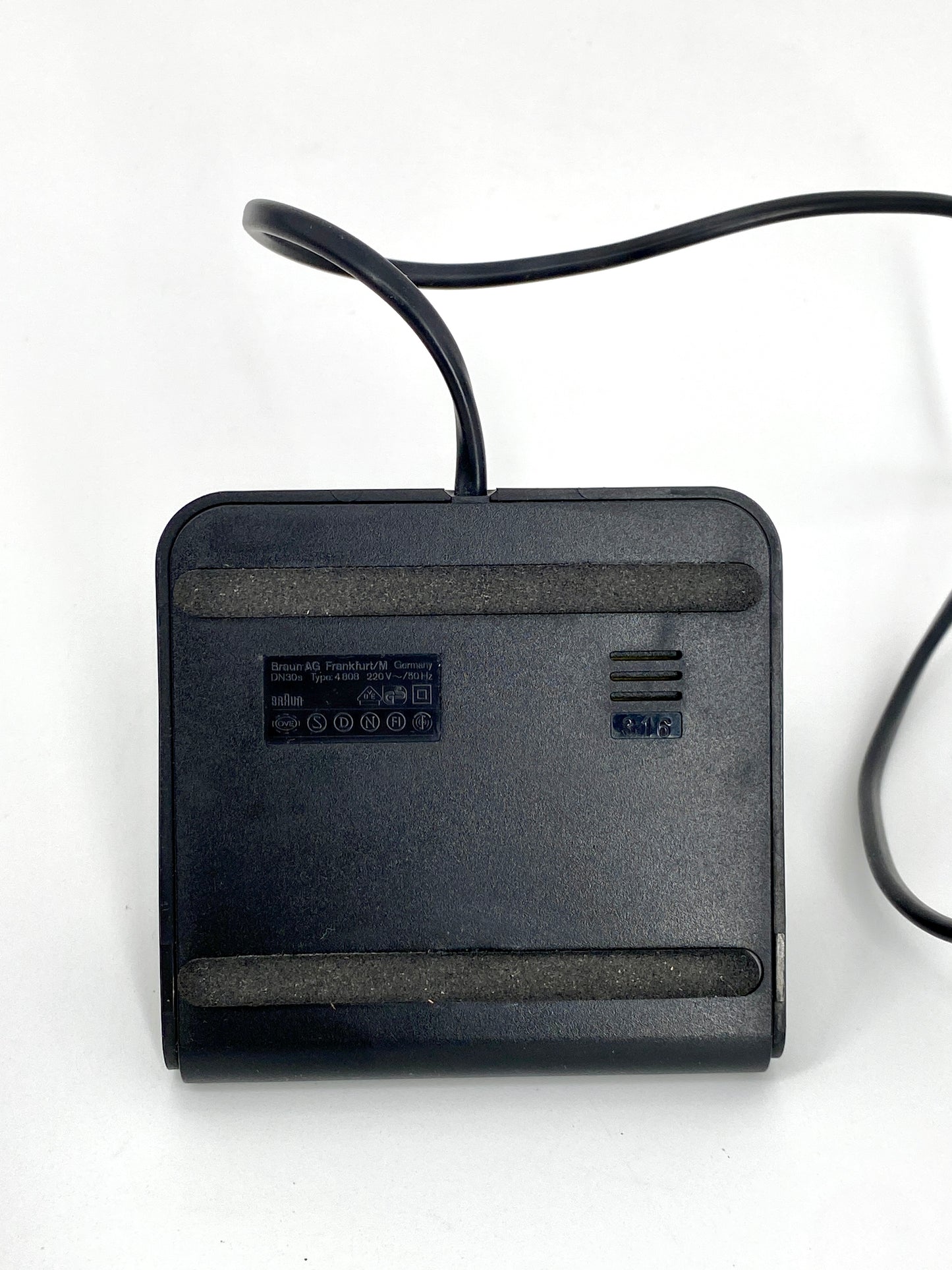 Digitale Tischuhr von Dietrich Lubs für BRAUN, Deutschland 1983