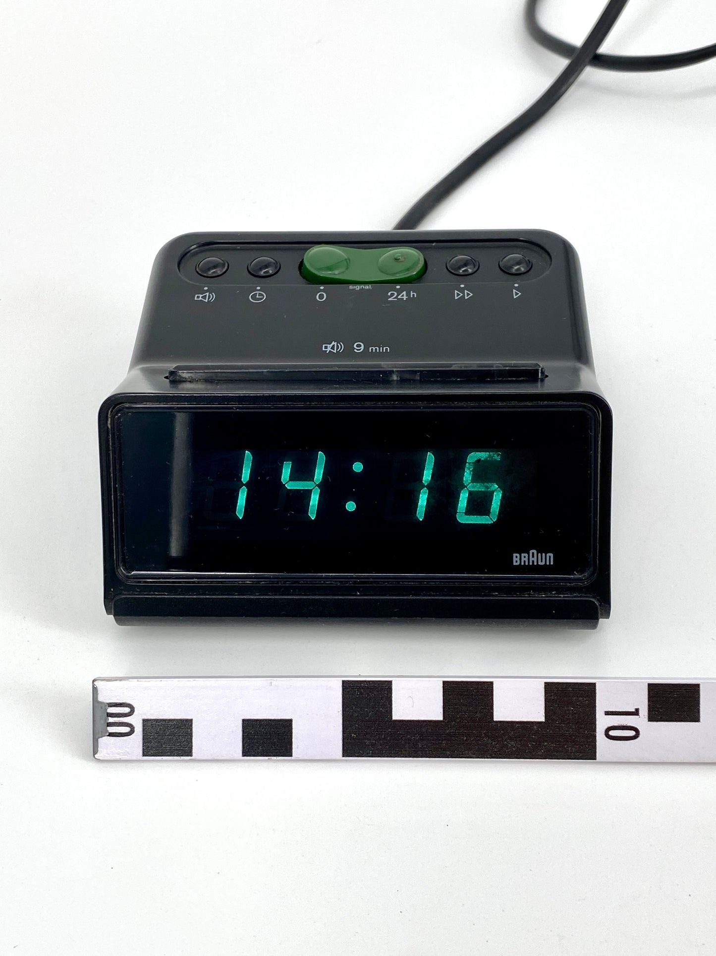 Digitale Tischuhr von Dietrich Lubs für BRAUN, Deutschland 1983