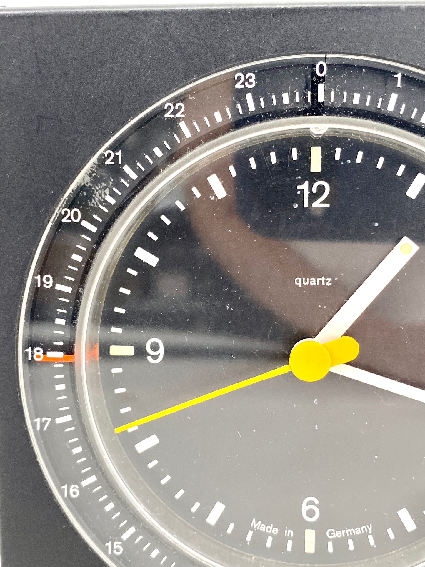 Tischuhr mit Radio und Wecker von Dieter Rams für BRAUN, Deutschland