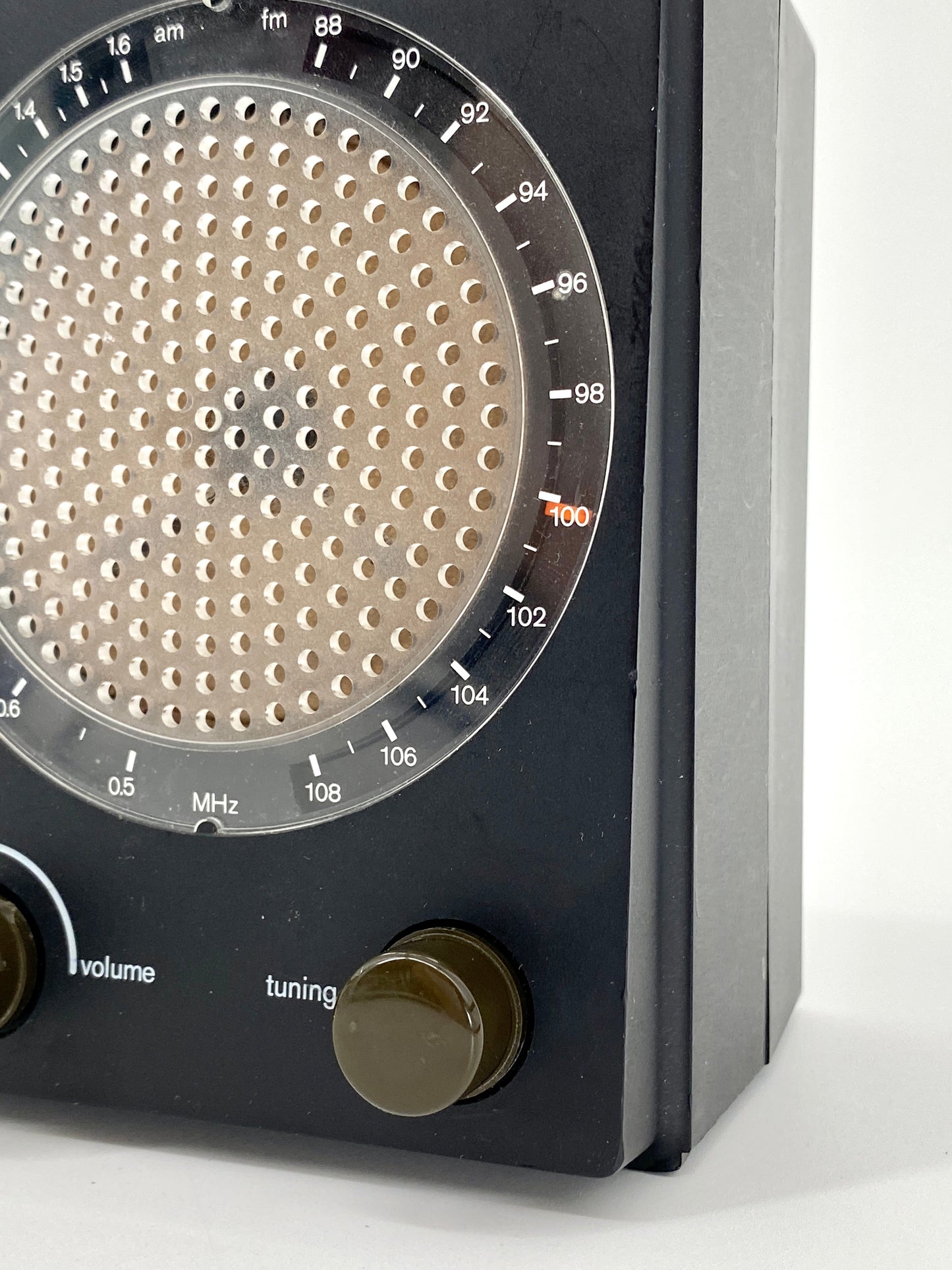 Tischuhr mit Radio und Wecker von Dieter Rams für BRAUN, Deutschland