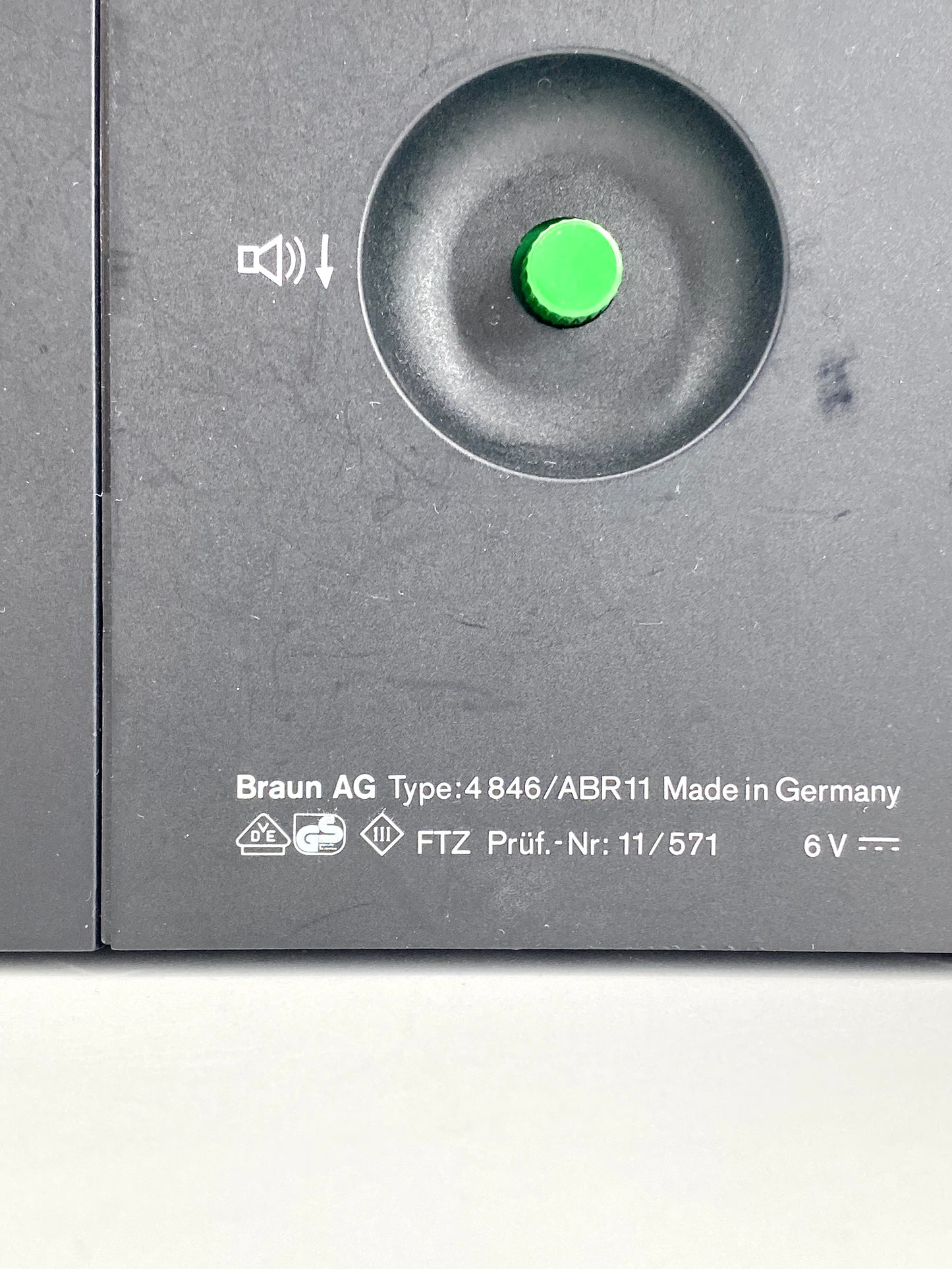 Tischuhr mit Radio und Wecker von Dieter Rams für BRAUN, Deutschland