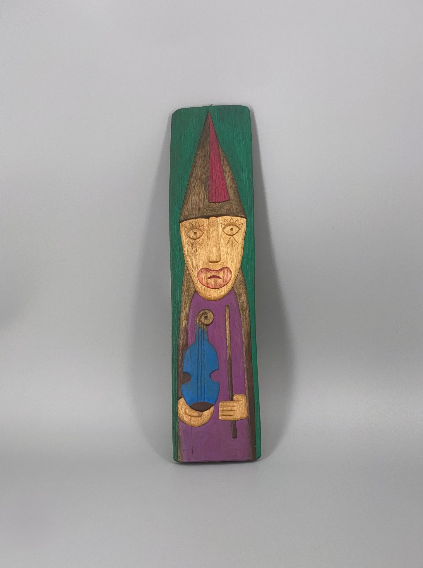 Holzskulptur "Geiger mit blauer Violine" von Henryk Zegadlo, Polen, um 1980er