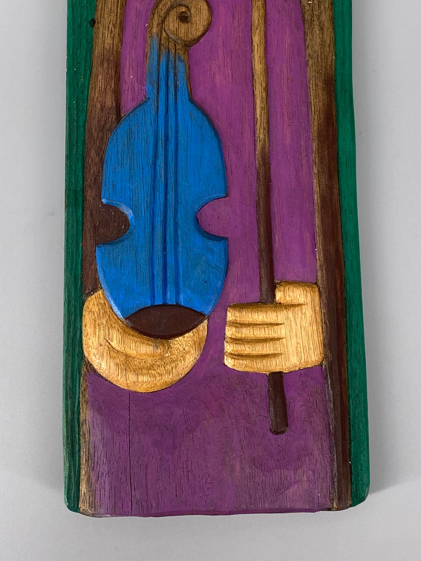 Holzskulptur "Geiger mit blauer Violine" von Henryk Zegadlo, Polen, um 1980er
