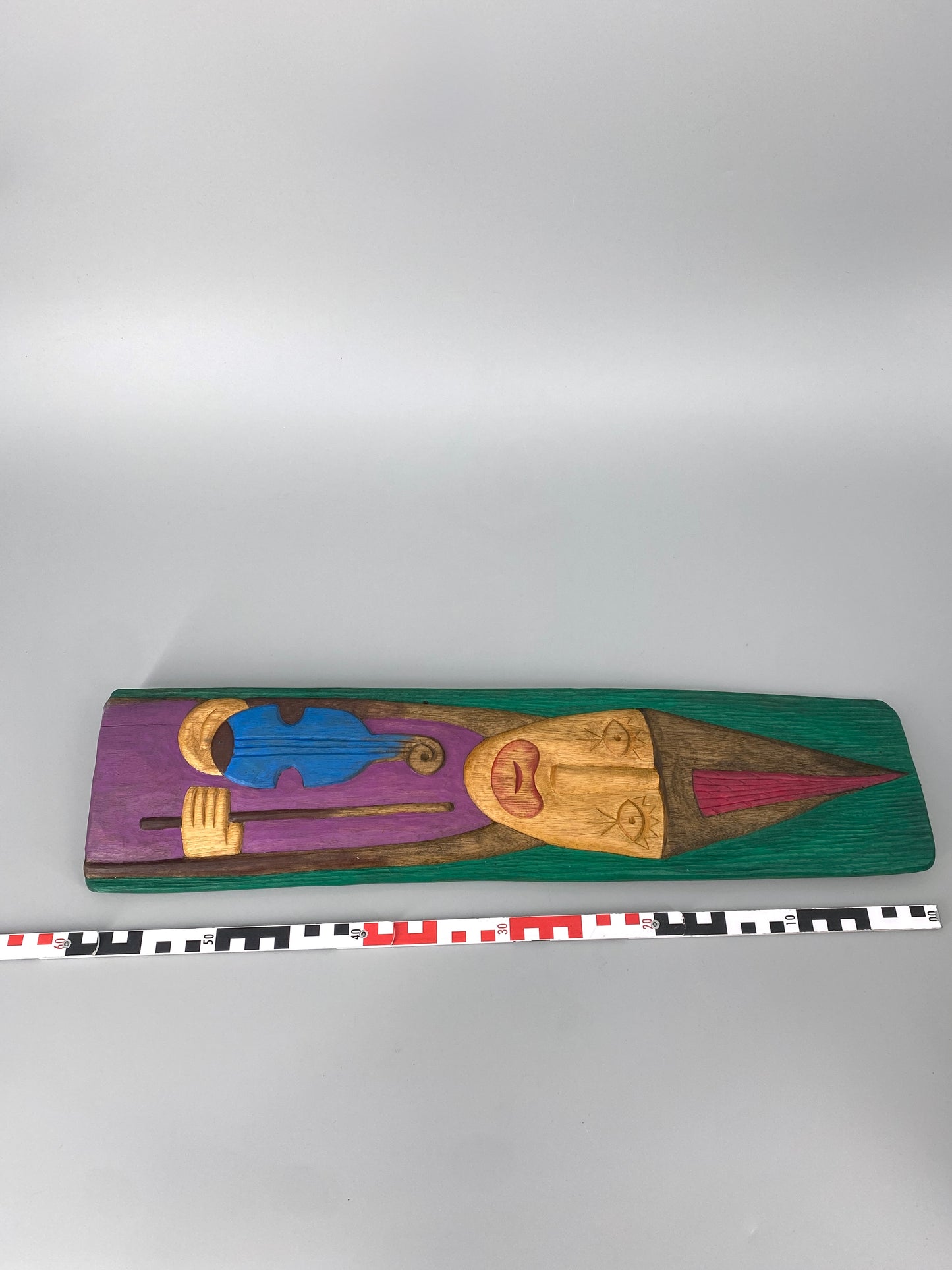 Holzskulptur "Geiger mit blauer Violine" von Henryk Zegadlo, Polen, um 1980er