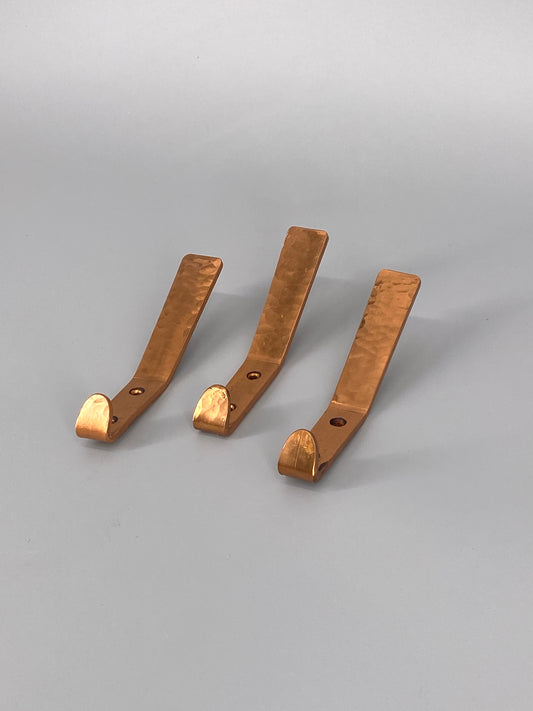 3 Wandhaken / Garderobe aus verkupfertem Messing