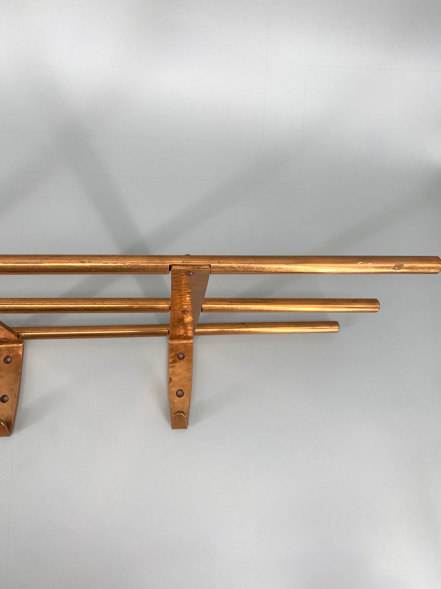 tolle Wand Garderobe mit 4 Haken und Ablagefläche, verkupfert