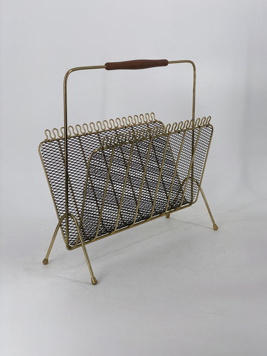 Mid Century Zeitungsständer aus Metall mit Holzgriff, Josef Frank Stil