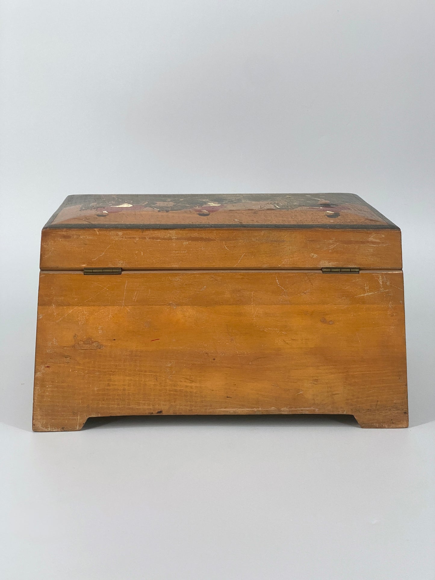 Schatulle aus Holz handbemalt mit Pferderennen, frühes 20. Jahrhundert