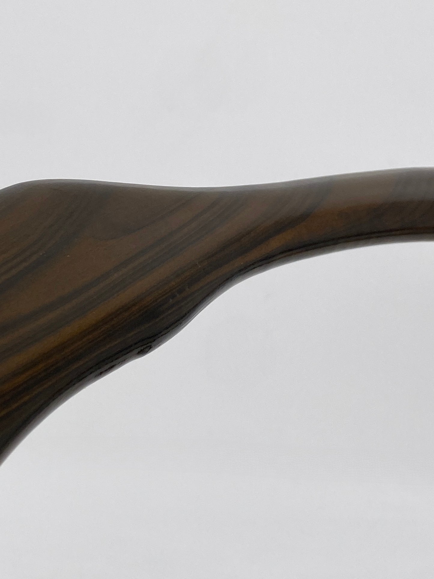 10 Mid Century Kleiderbügel aus dunklem Holz