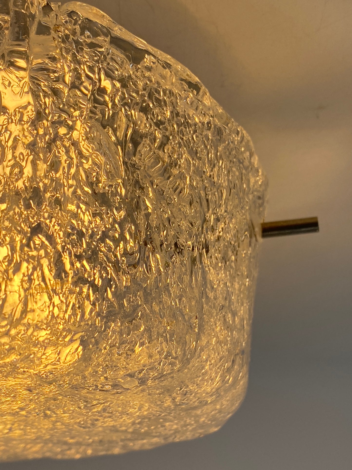 Deckenlampe / Plafoniere von Kaiser Leuchten oder Hillebrand Leuchten, Eisglas, 60er