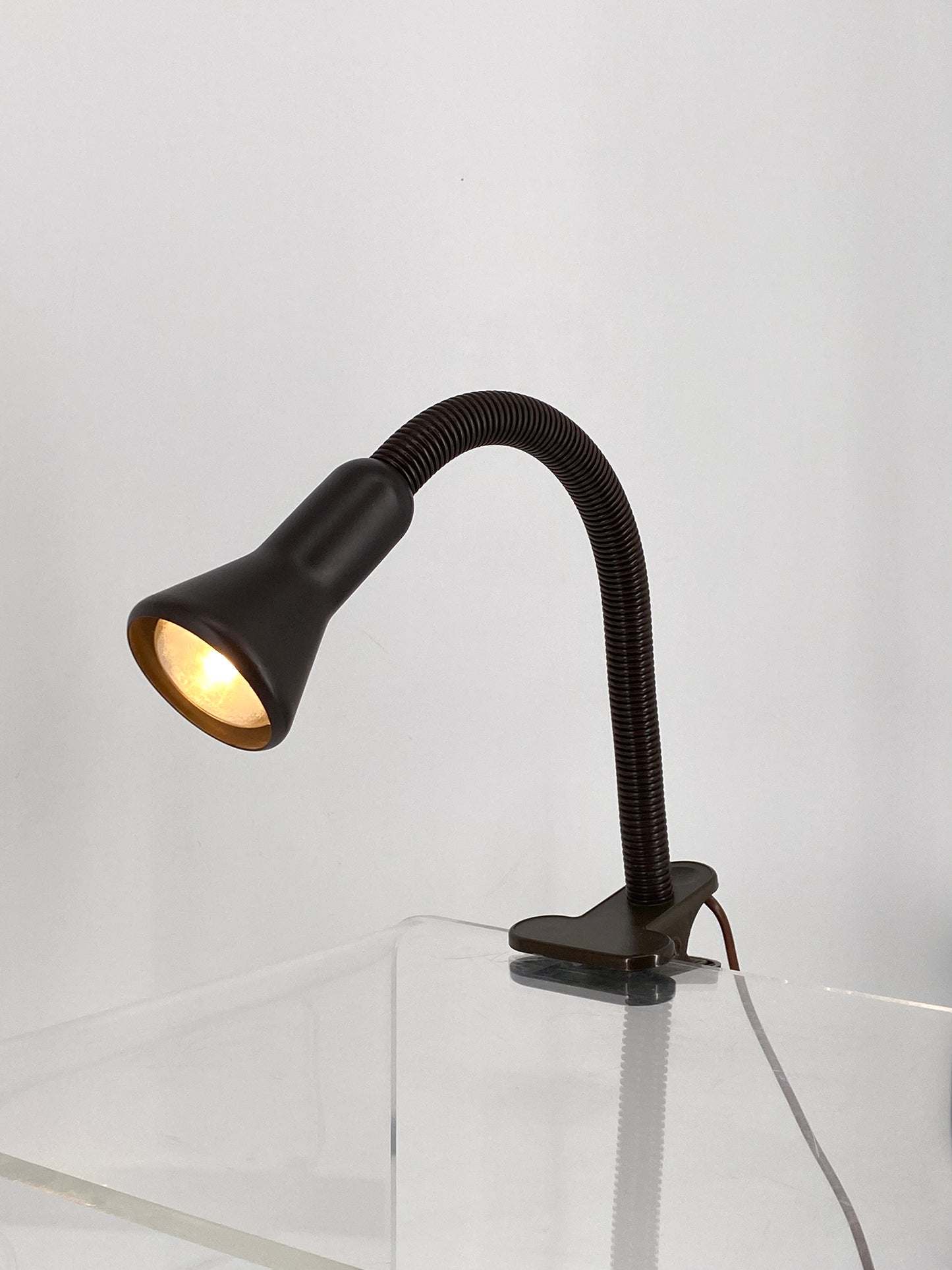 Braune Industrial Spot Klemmlampe von Brilliant Leuchten mit Schwanenhals