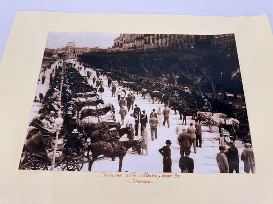 Carozze alla Marina, anni’ 30. Siricusa. Historische Fotografie, Sizilien