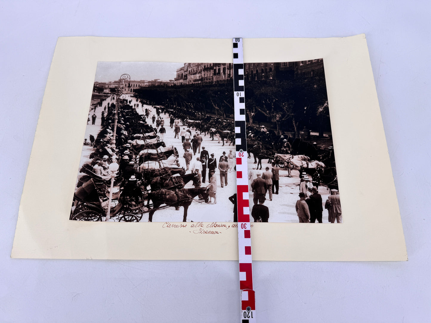 Carozze alla Marina, anni’ 30. Siricusa. Historische Fotografie, Sizilien