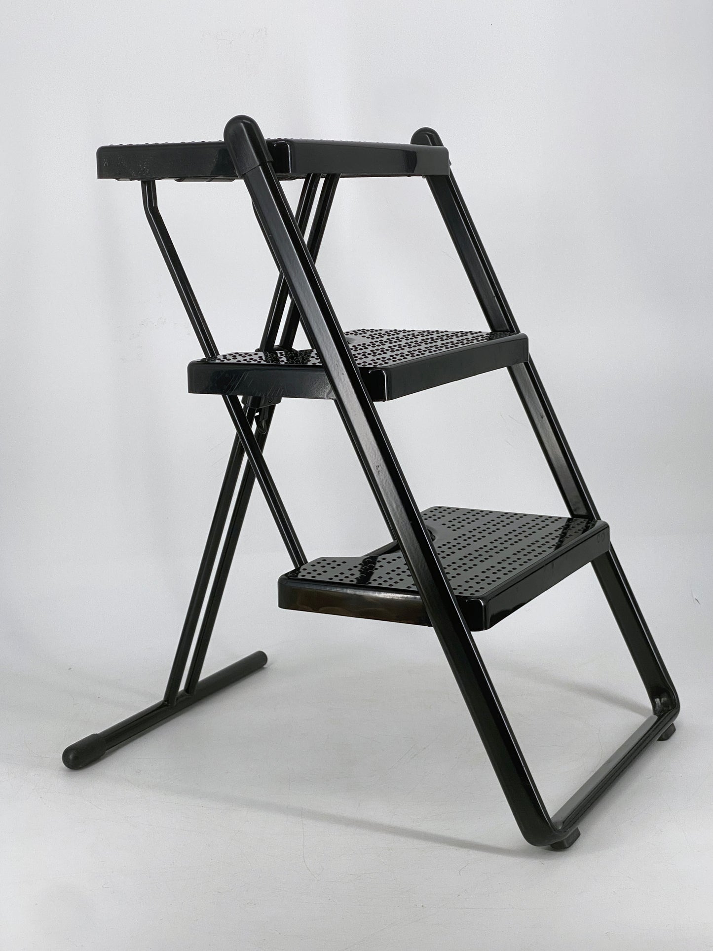 Alte Ausführung der Trittleiter NUOVASTEP in Schwarz von Andries & Hiroko Van Onck für Magis, Italien, 1984