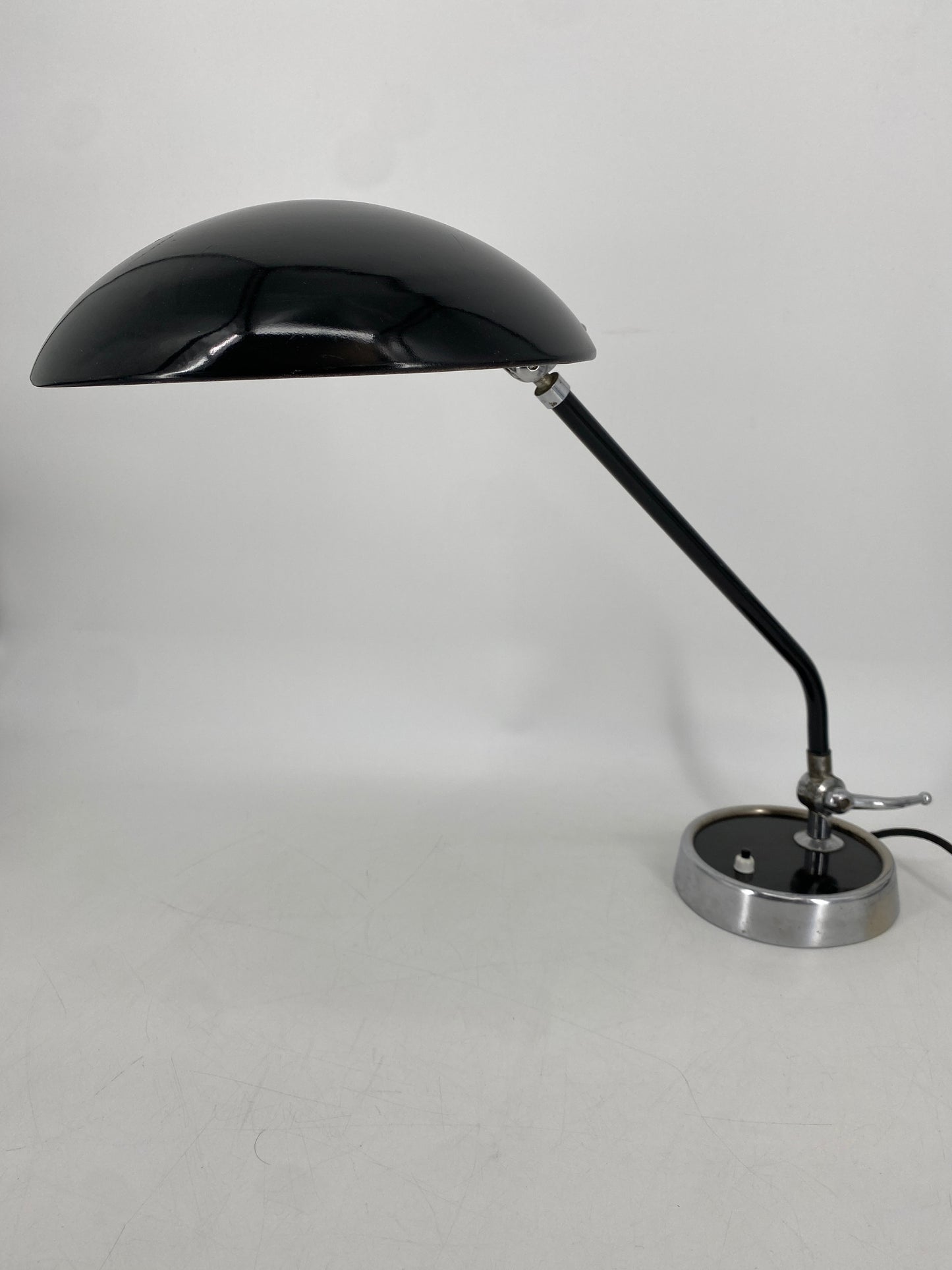 Schreibtischlampe im Bauhaus Design
