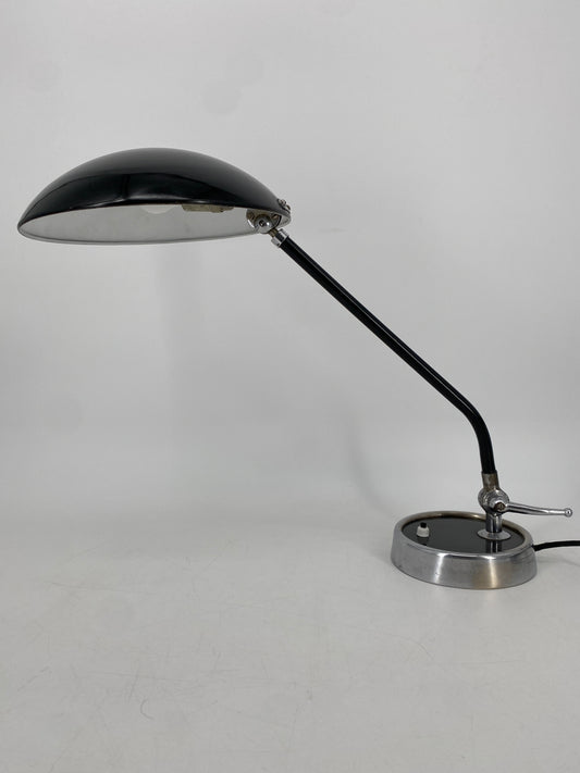 Schreibtischlampe im Bauhaus Design