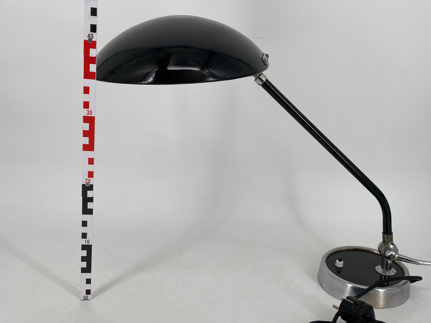 Schreibtischlampe im Bauhaus Design