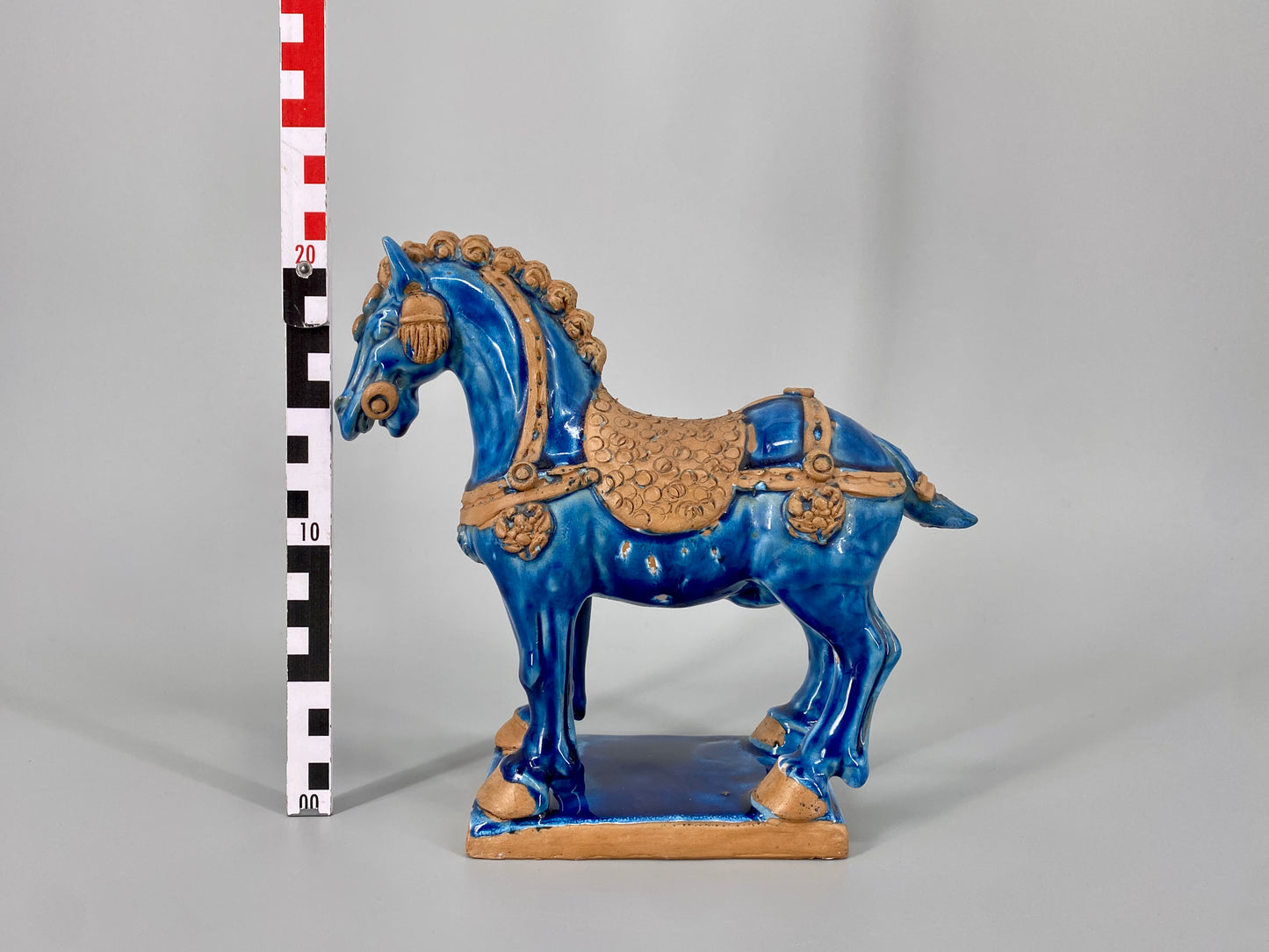 Studiokeramik Pferdeskulptur in Blau, Italien, spätes 20. Jh.