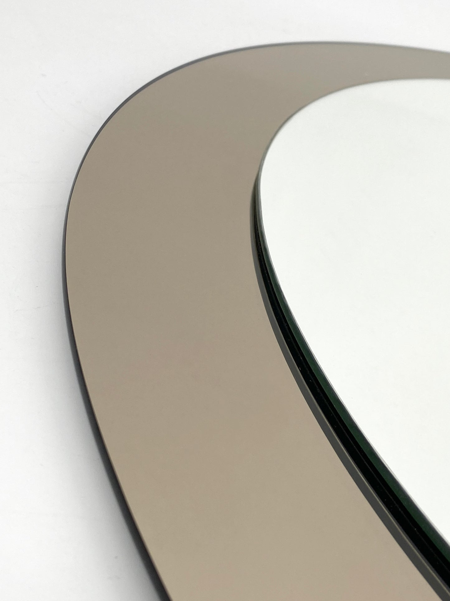 Runder Space Age Design Wandspiegel mit Rauchglas von Schöninger Kristallglas, Deutschland 1970er