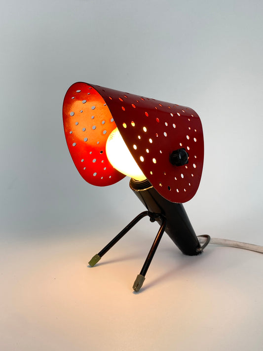 Tischlampe mit perforiertem Schirm von Ernest Igl für Hillebrand, 50er