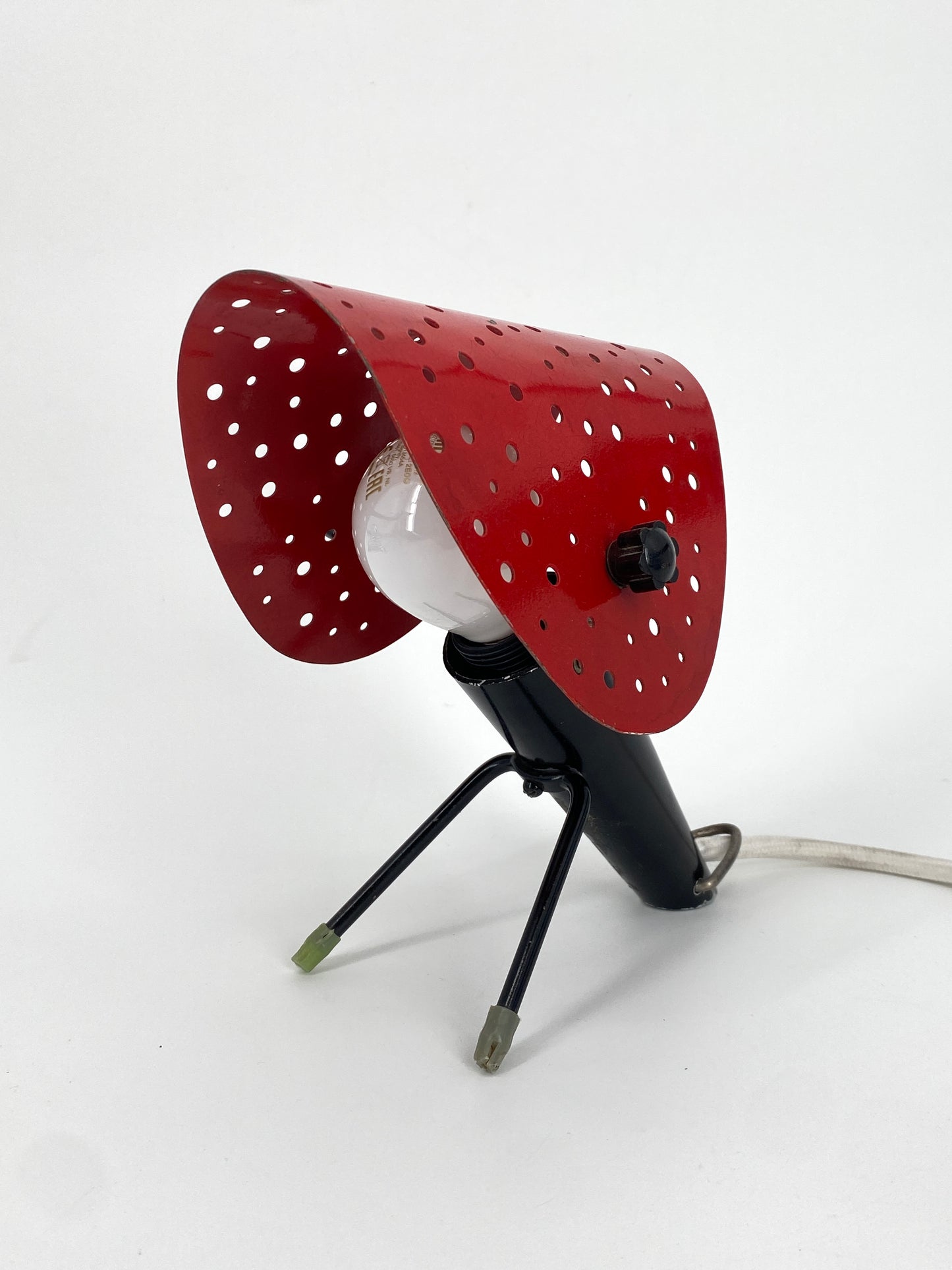 Tischlampe mit perforiertem Schirm von Ernest Igl für Hillebrand, 50er